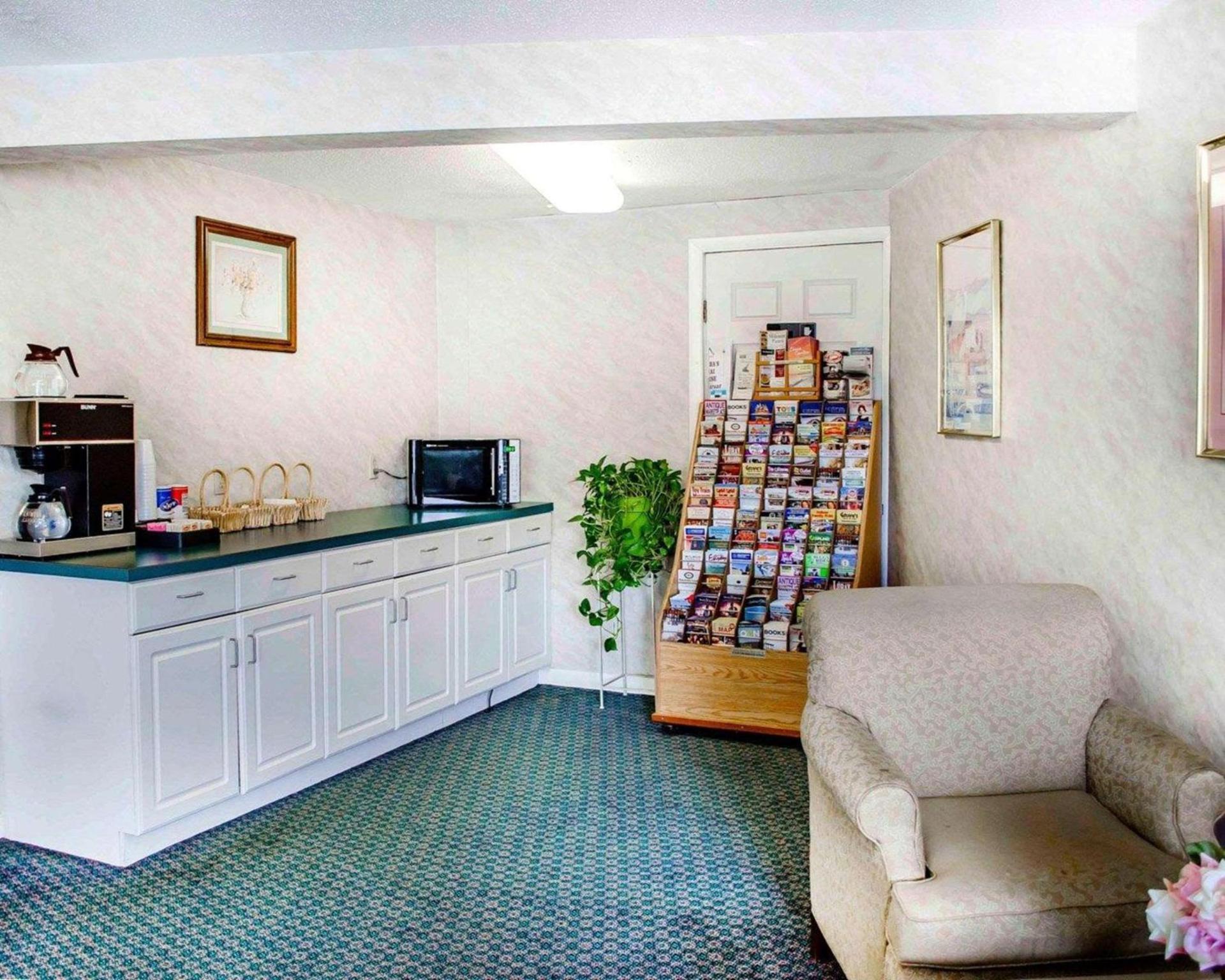 Rodeway Inn Dillsburg photo 13