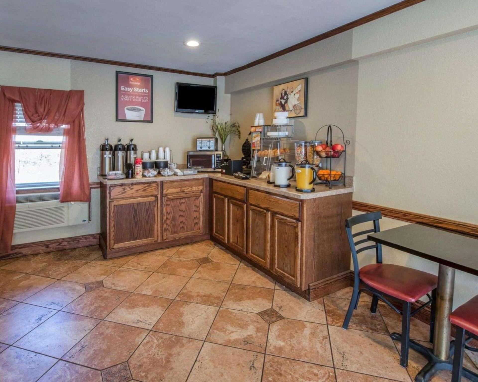 Econo Lodge Hermitage South photo 18