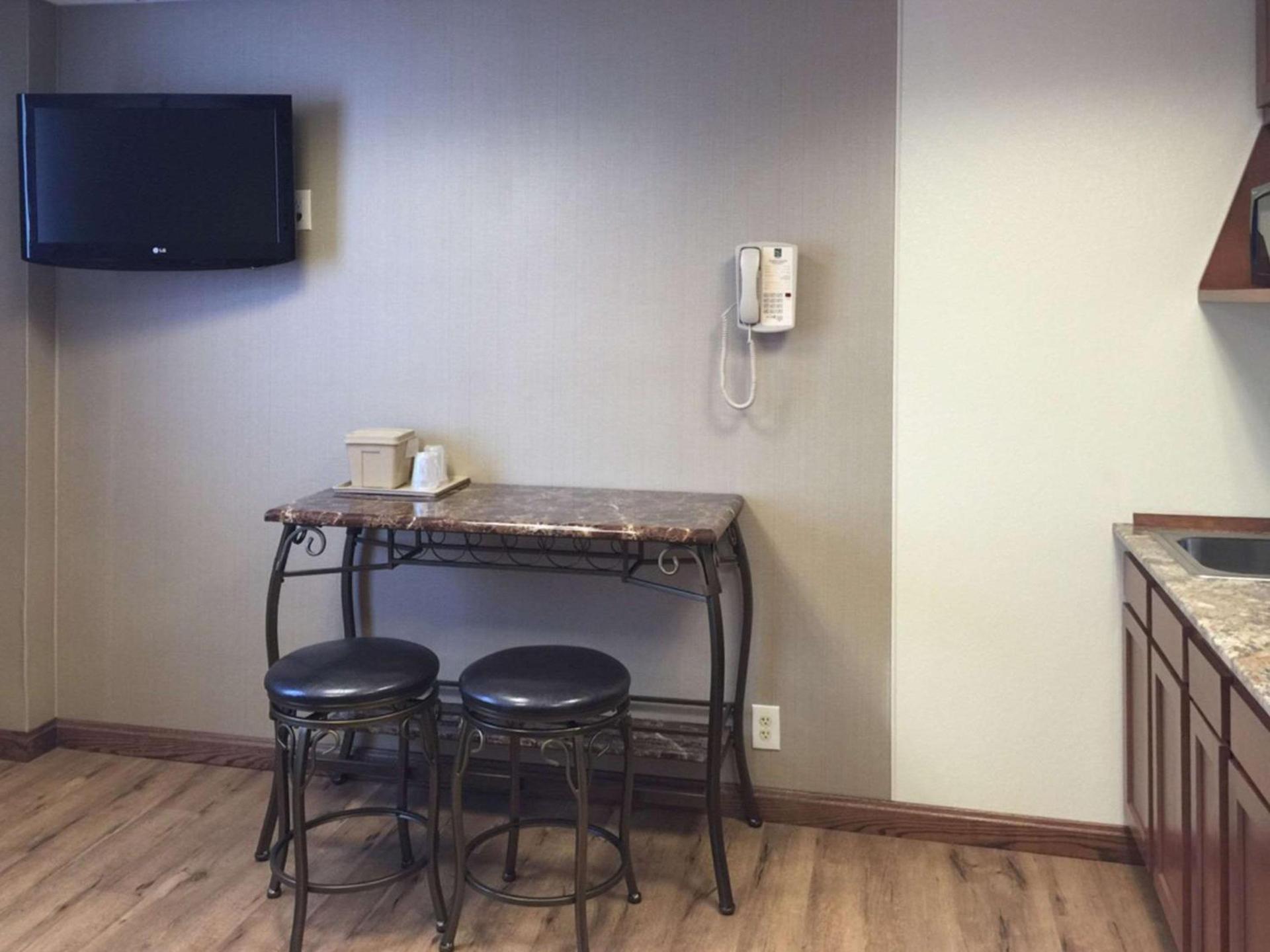 Quality Inn & Conference Center Franklin Downtown photo 29