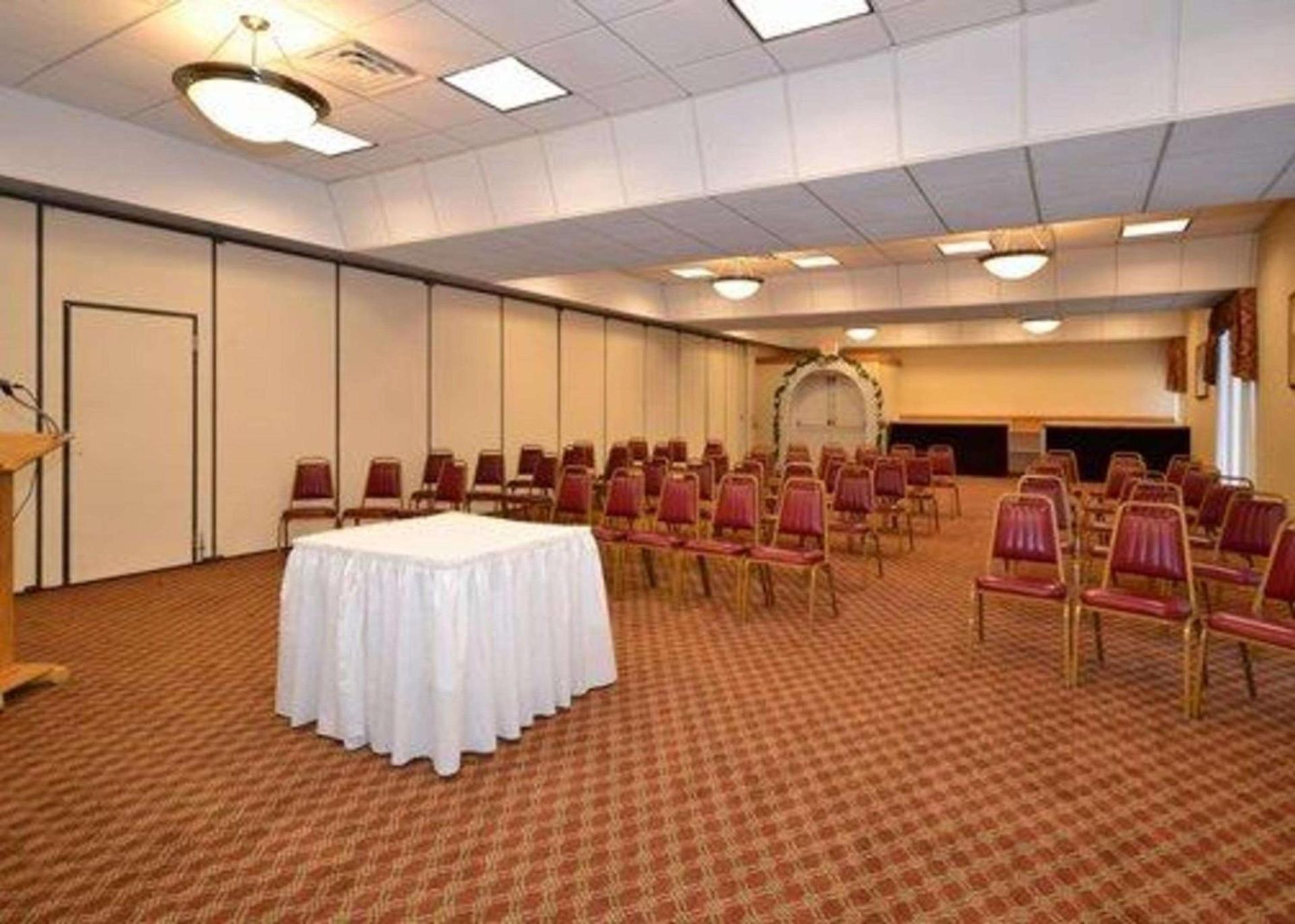 Quality Inn & Conference Center Franklin Downtown photo 31