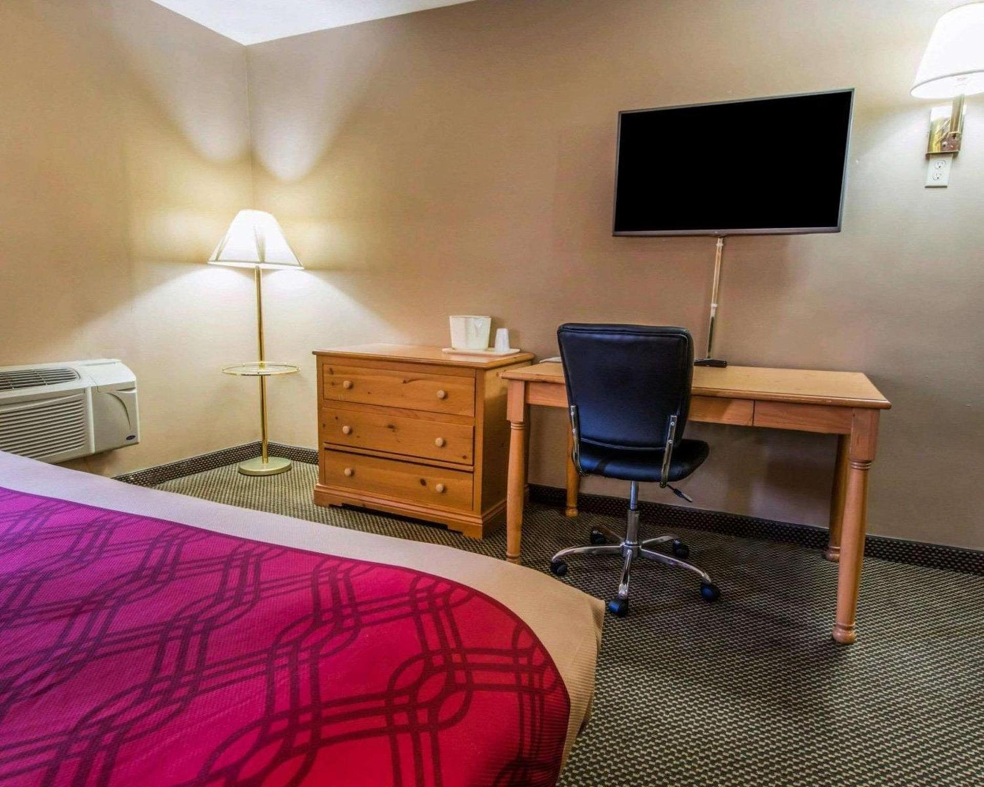 Econo Lodge Hermitage South photo 21