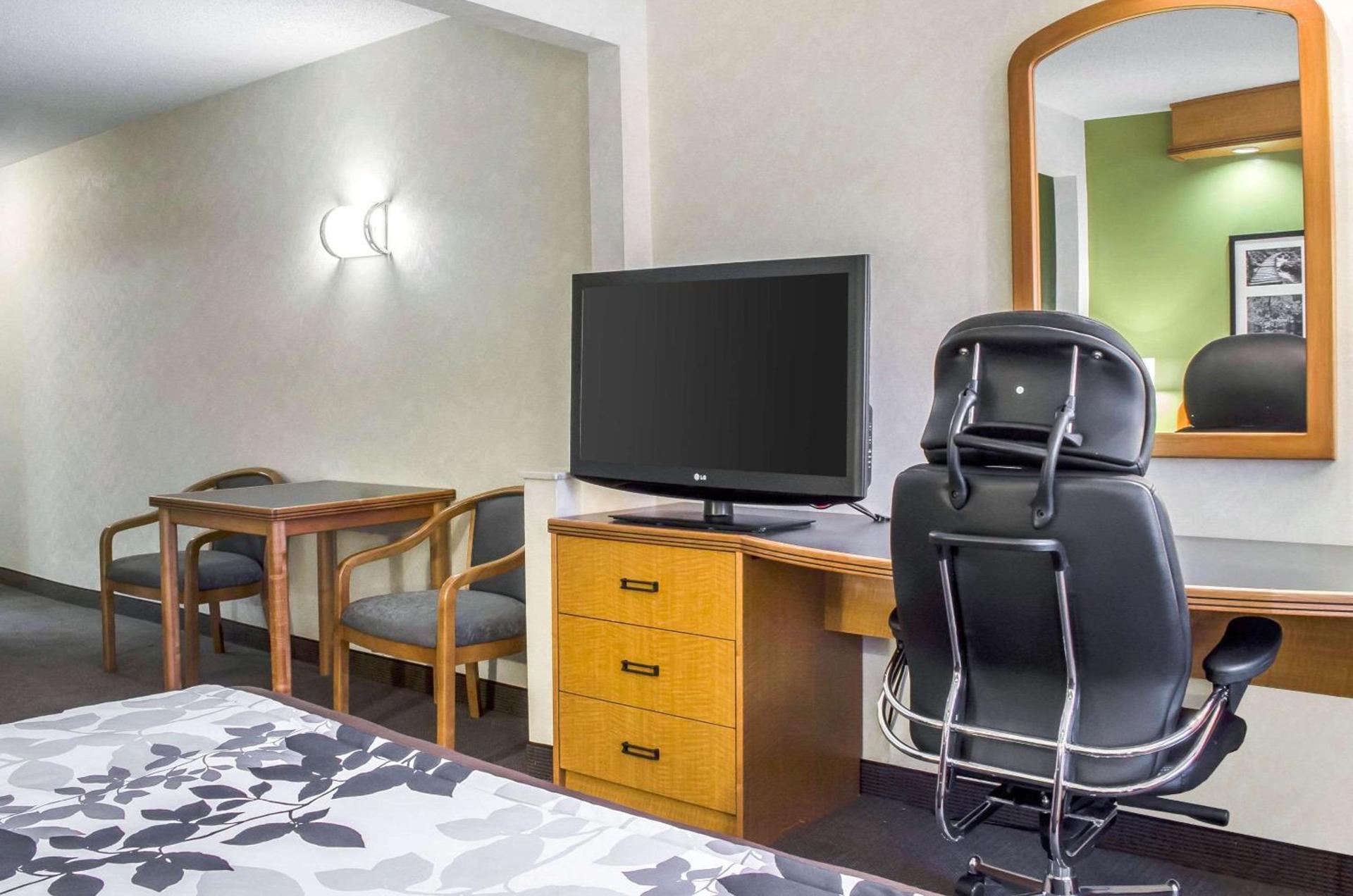 Sleep Inn & Suites Bensalem photo 20