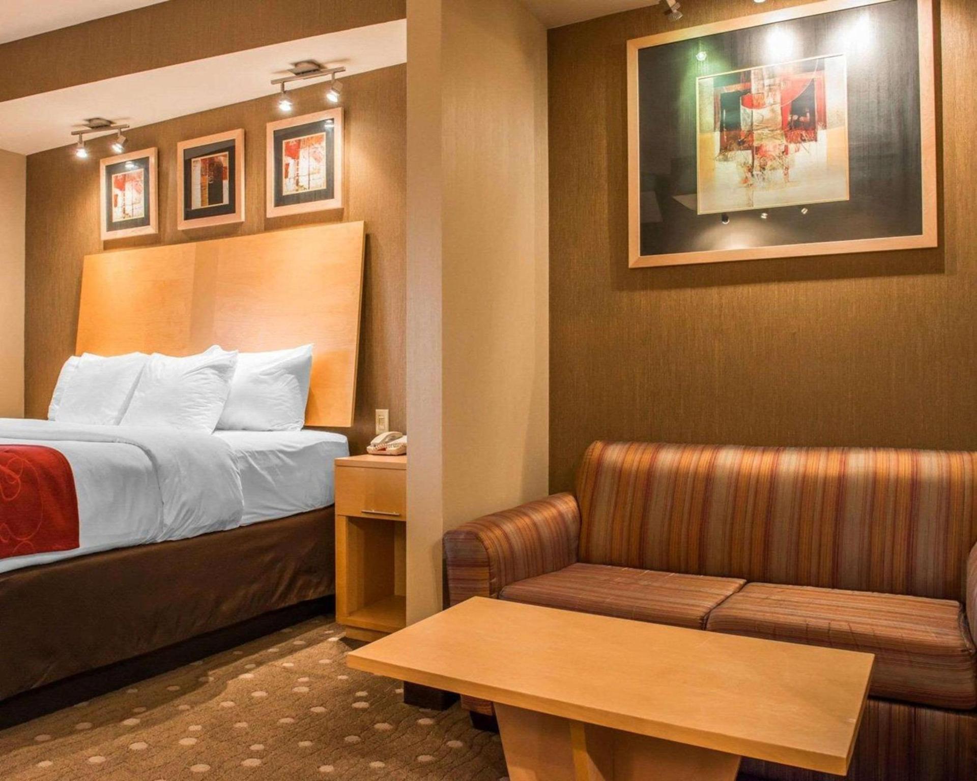 Comfort Suites Monroeville - Pittsburgh East photo 5