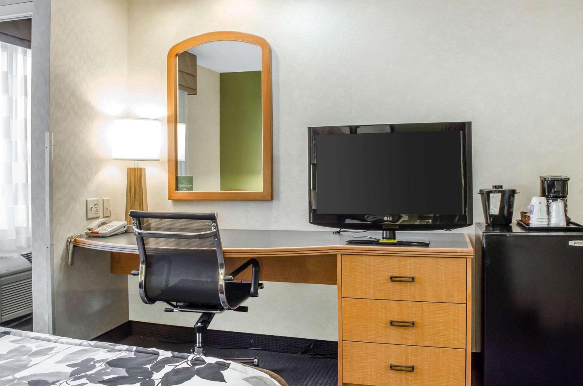 Sleep Inn & Suites Bensalem photo 8