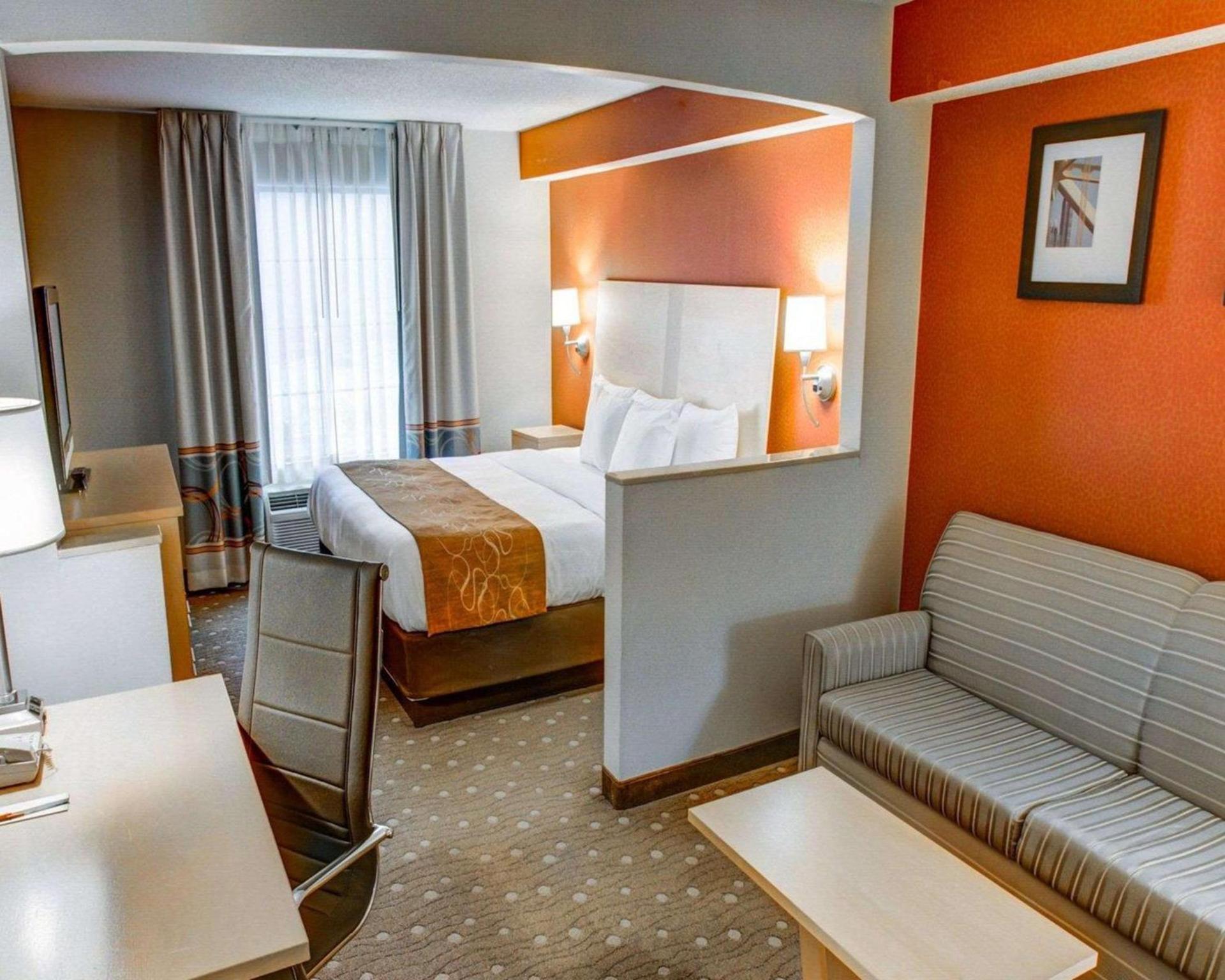 Comfort Suites Pittsburgh Airport photo 15