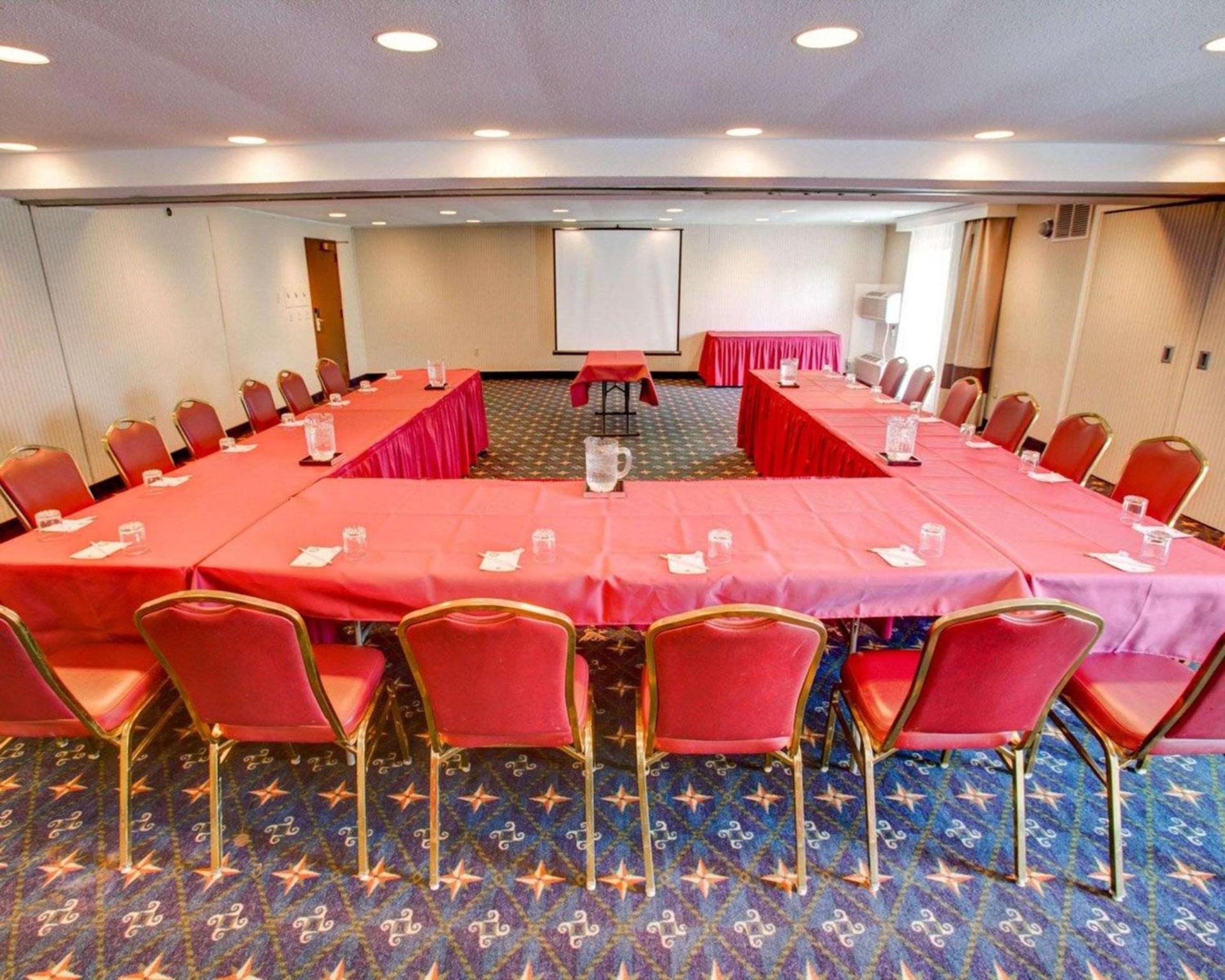 Comfort Inn Conference Center Pittsburgh Penn Hills photo 26