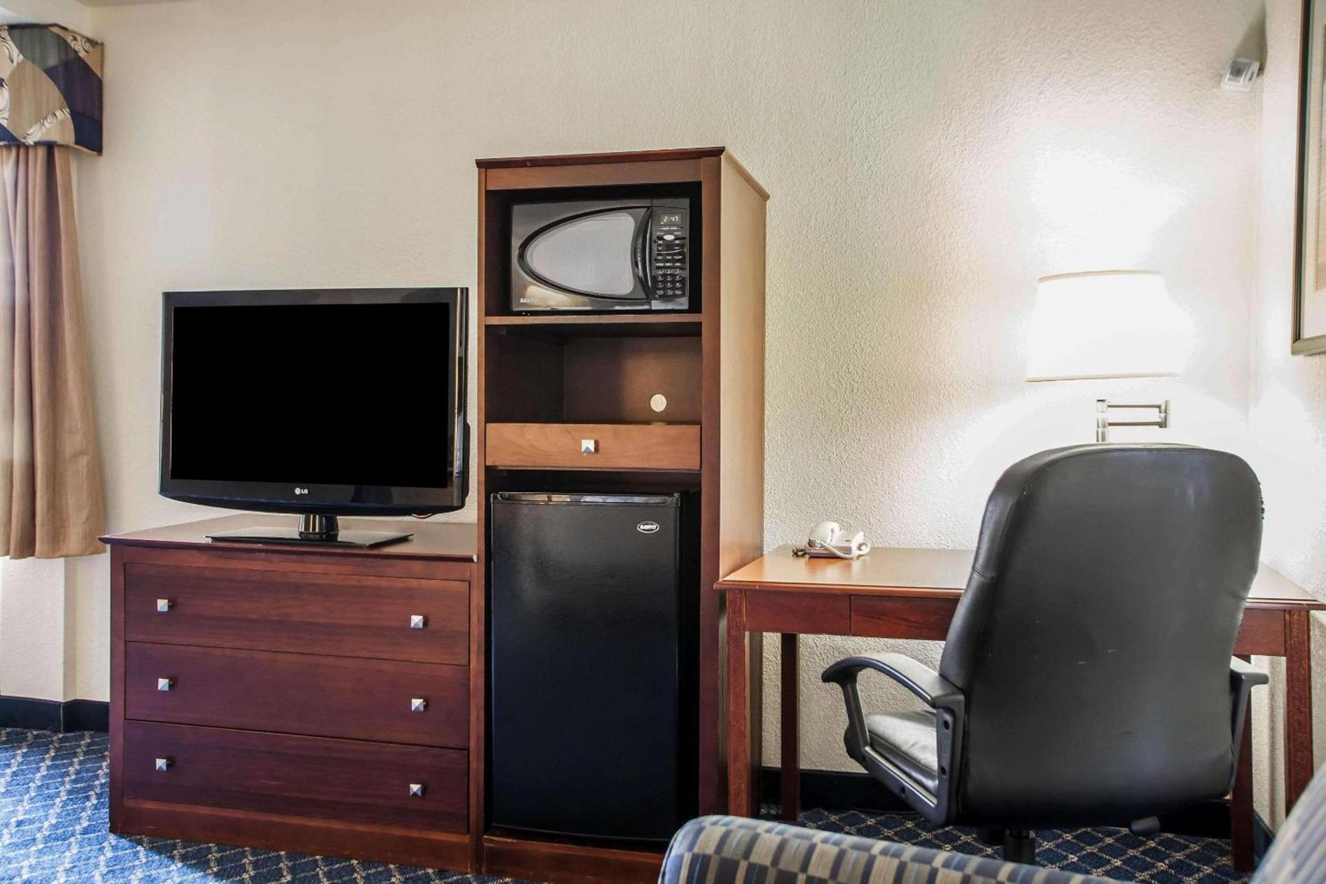 Comfort Inn Feasterville - Trevose photo 24