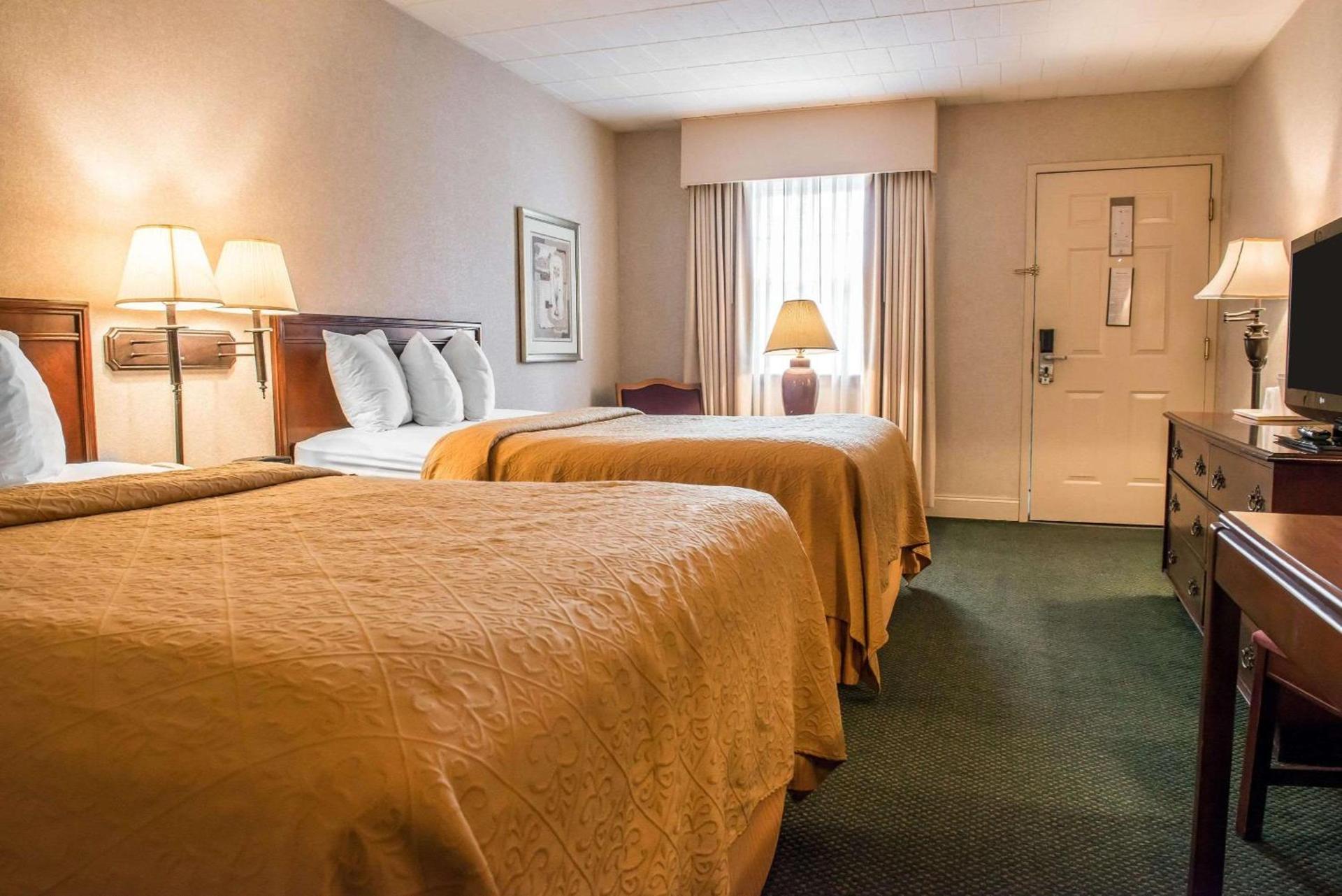 Quality Inn Pittsburgh Airport photo 12