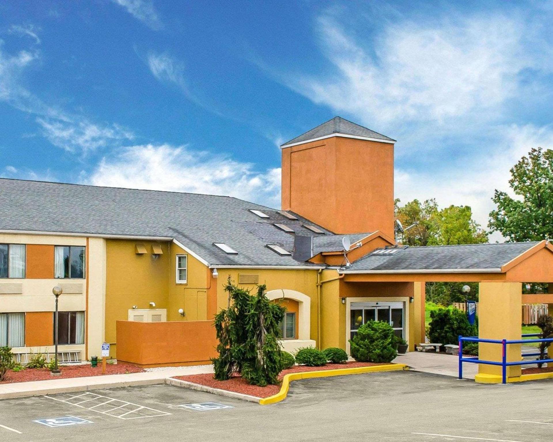 Econo Lodge Harrisburg - Hershey North photo 5