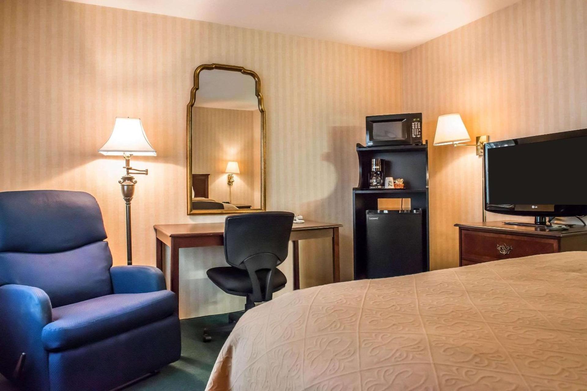 Quality Inn Pittsburgh Airport photo 17