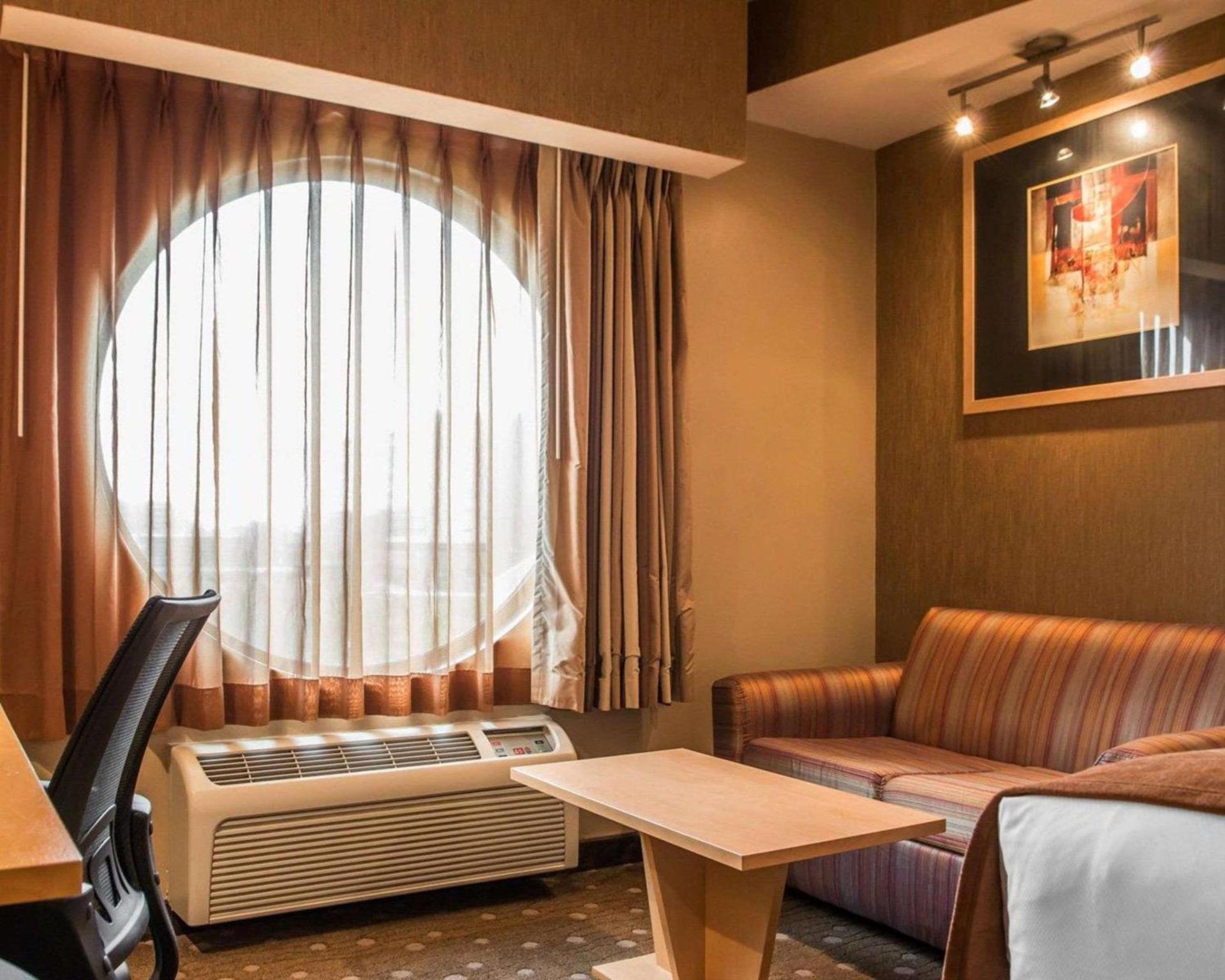 Comfort Suites Monroeville - Pittsburgh East photo 10