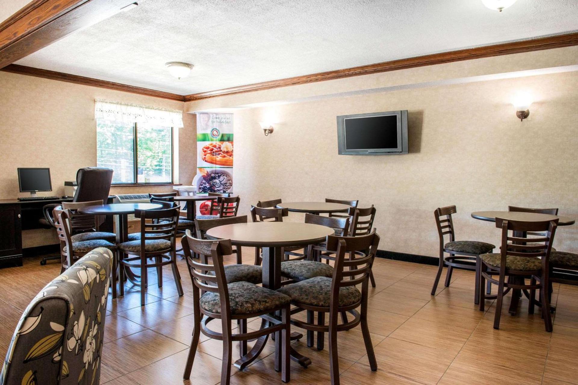 Quality Inn Meadville photo 8