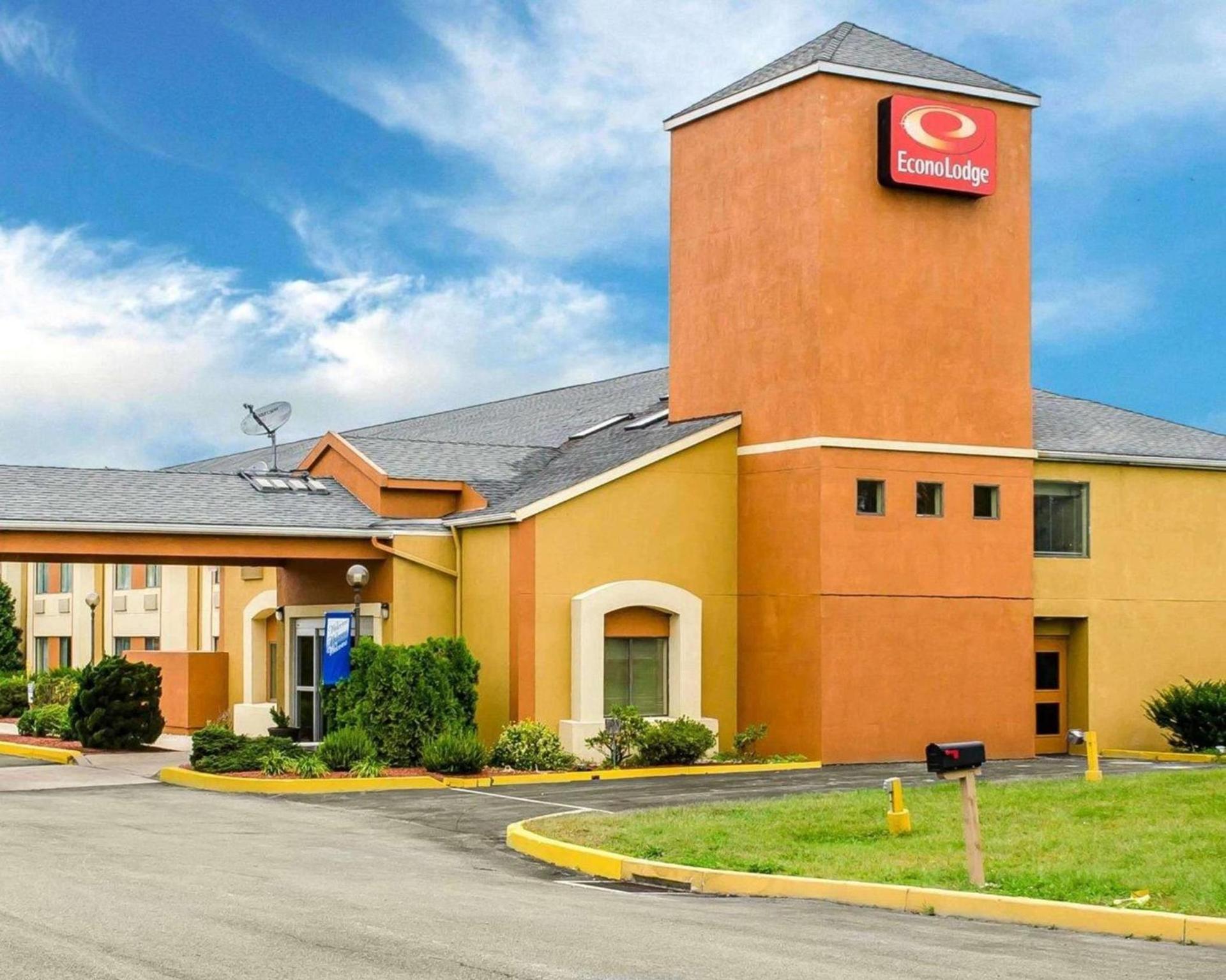 Econo Lodge Harrisburg - Hershey North photo 1