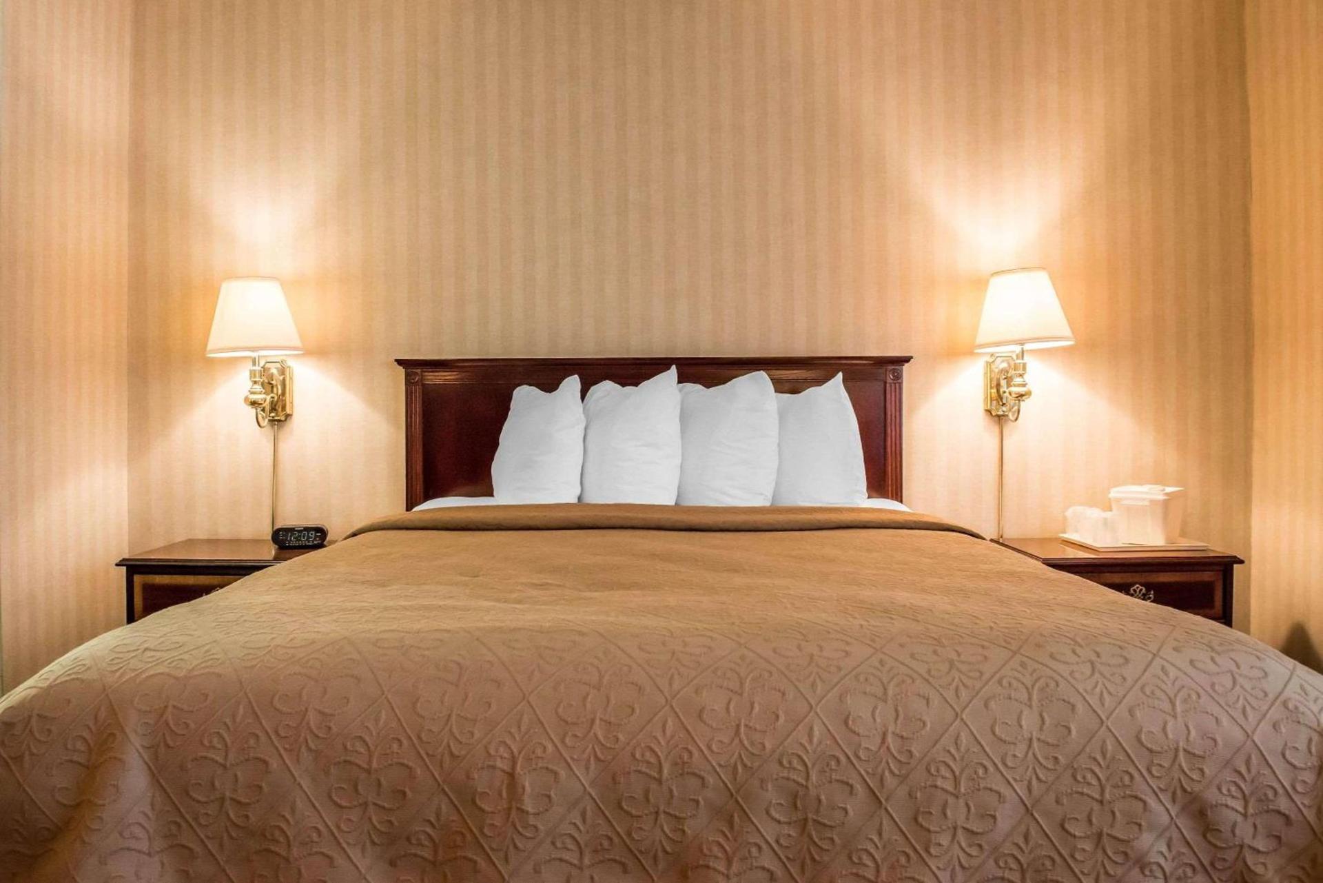 Quality Inn Pittsburgh Airport photo 7