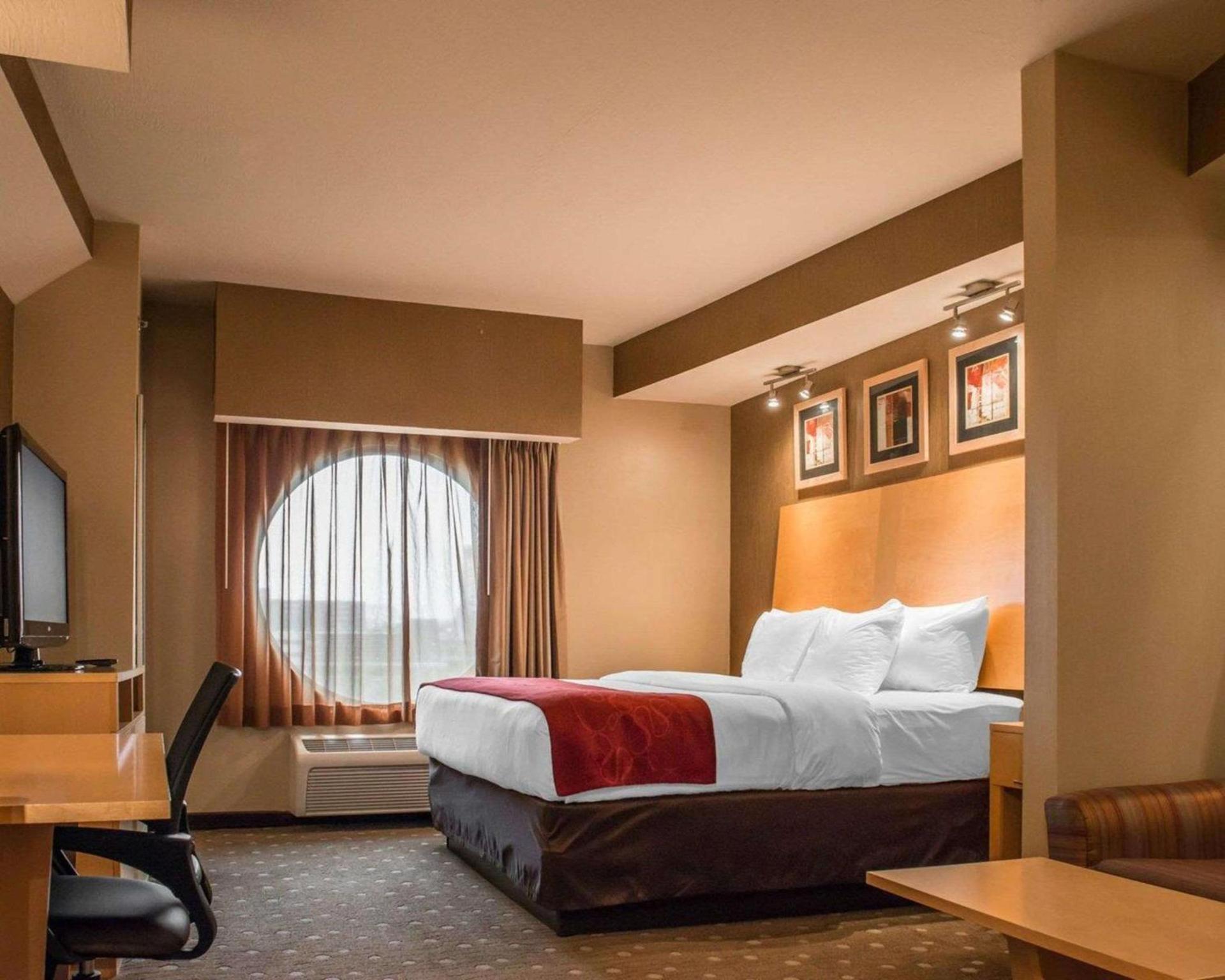 Comfort Suites Monroeville - Pittsburgh East photo 13