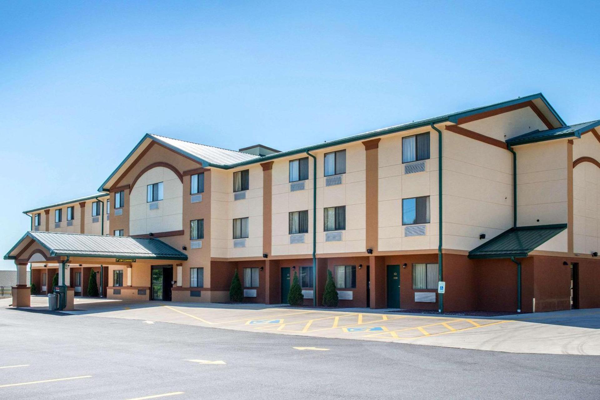 Quality Inn Meadville photo 11