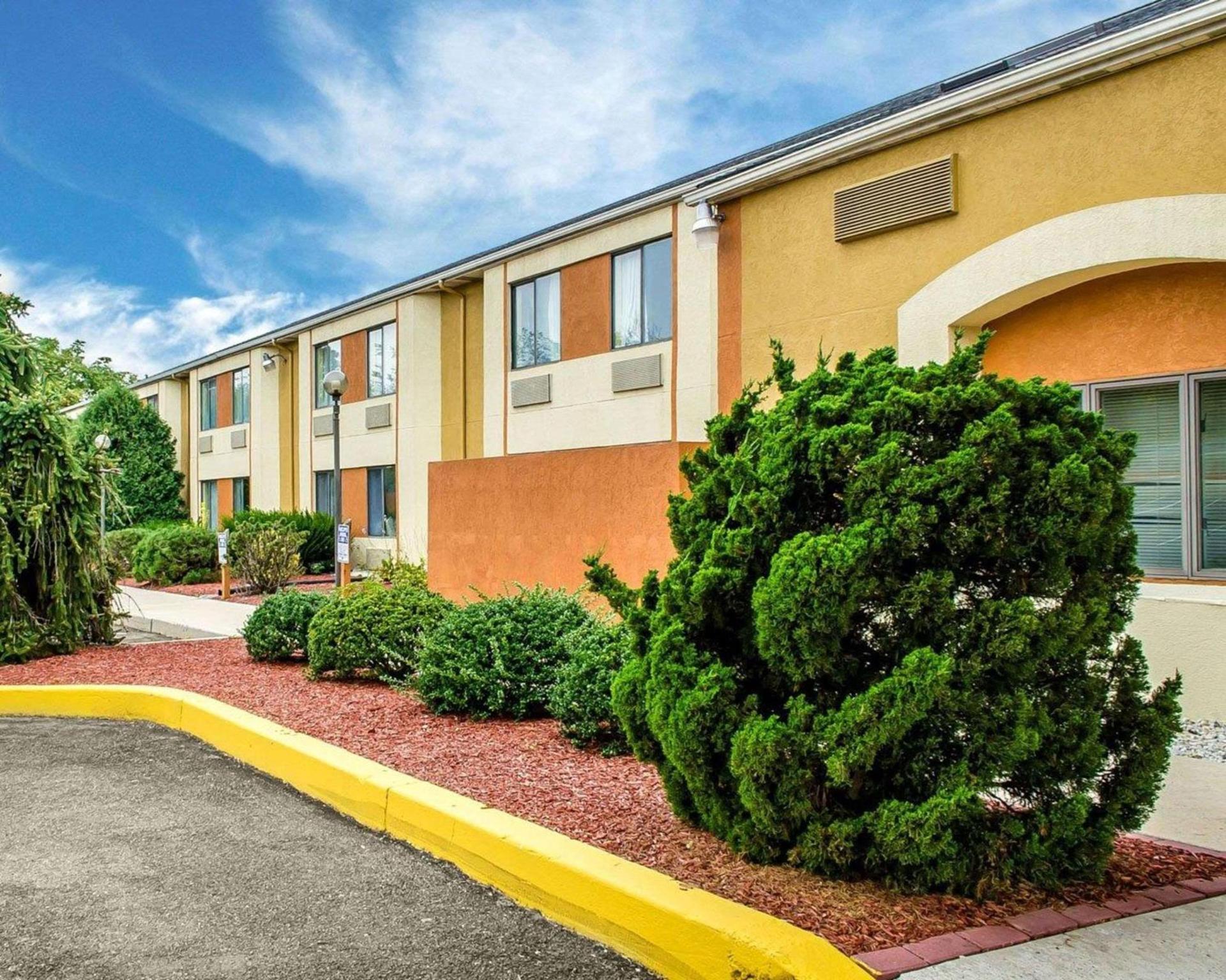 Econo Lodge Harrisburg - Hershey North photo 4