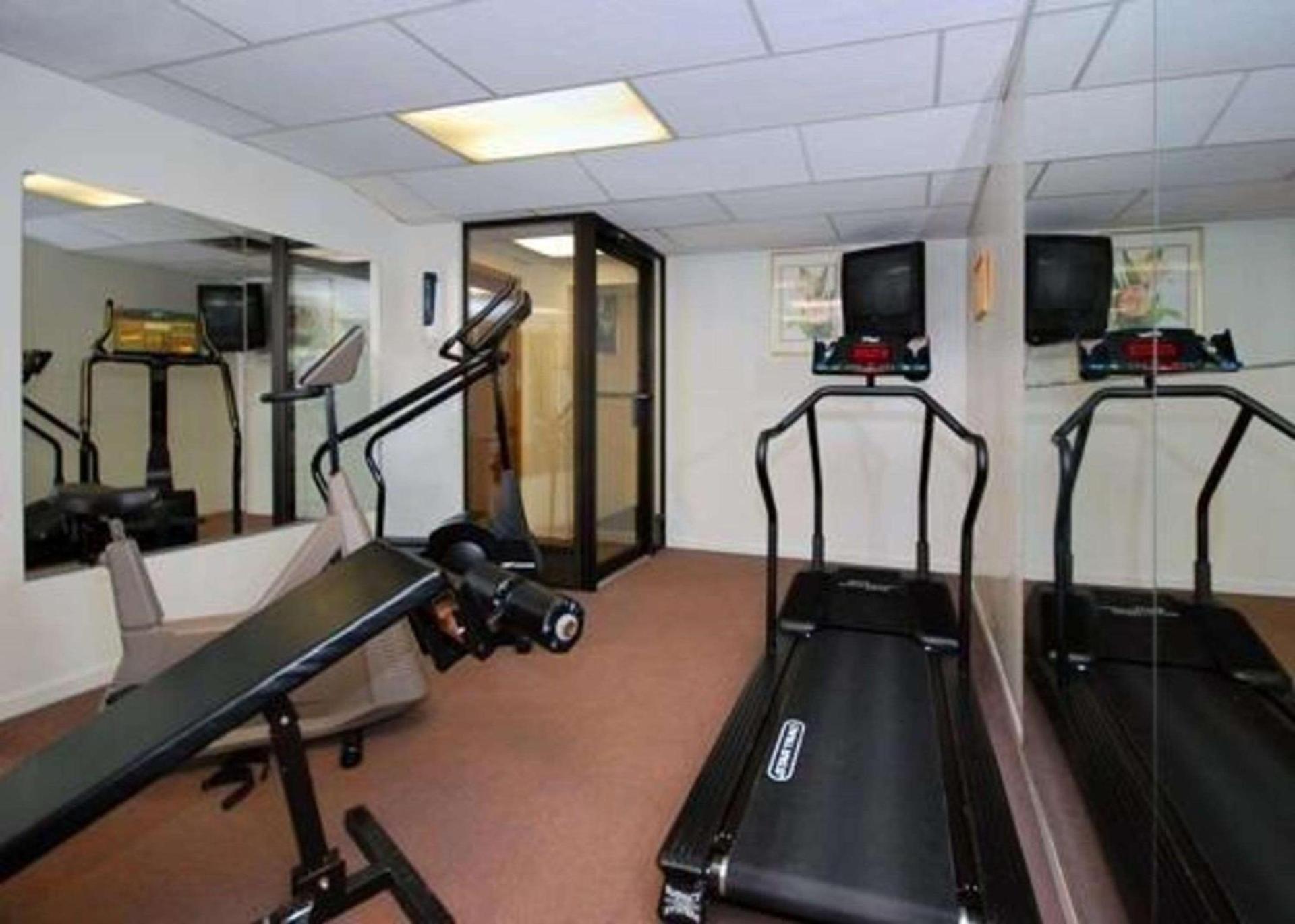 Quality Inn Pittsburgh Airport photo 24
