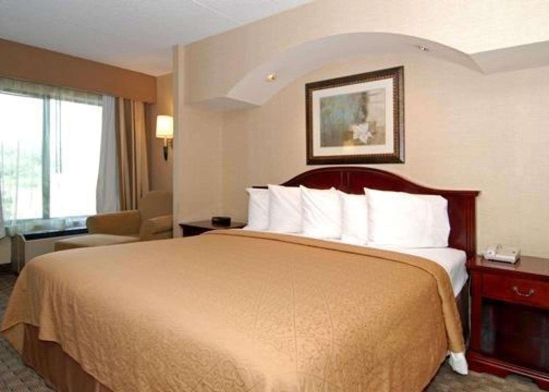 Quality Inn & Suites Bensalem photo 21