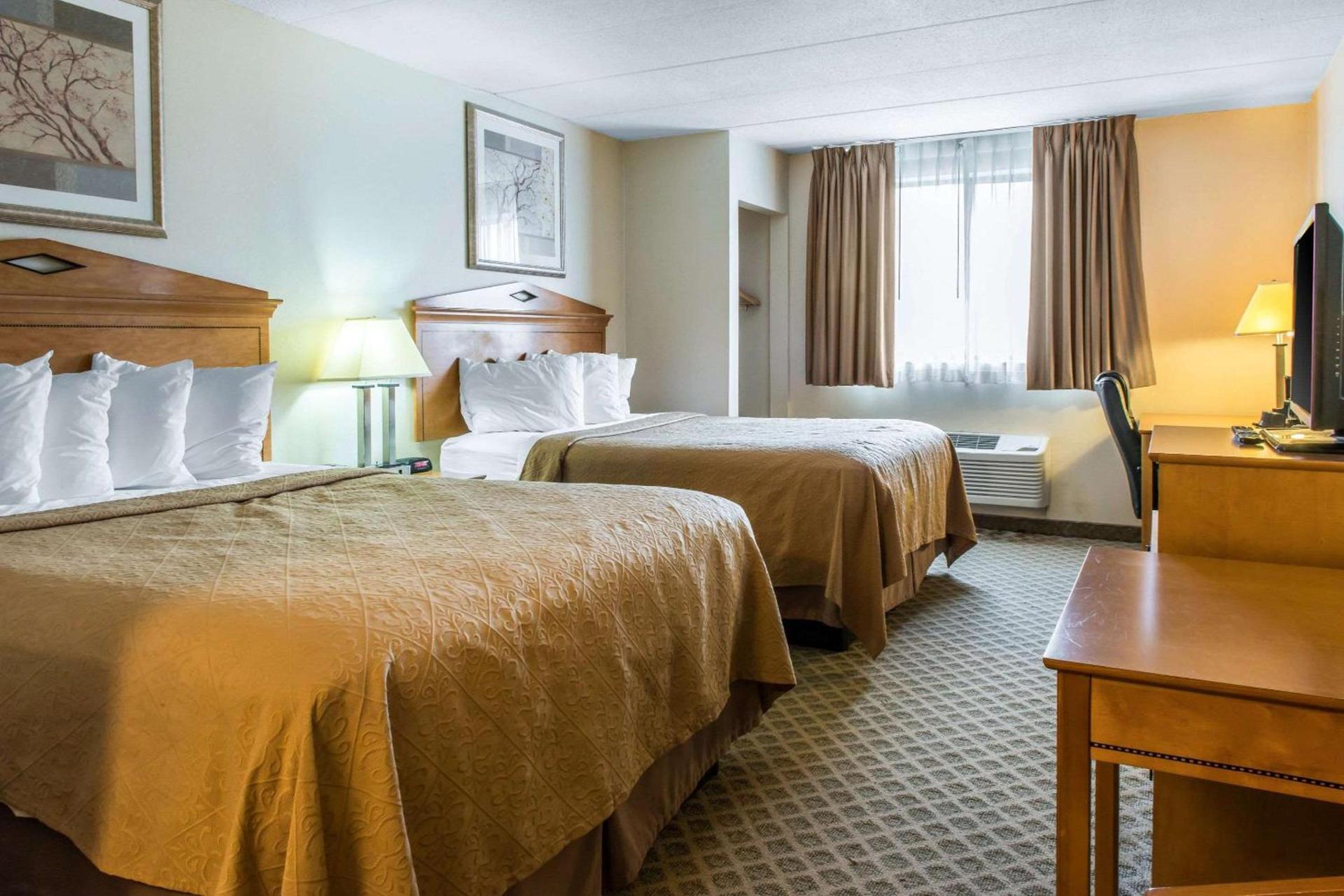 Quality Inn & Suites Fairview - Erie photo 11