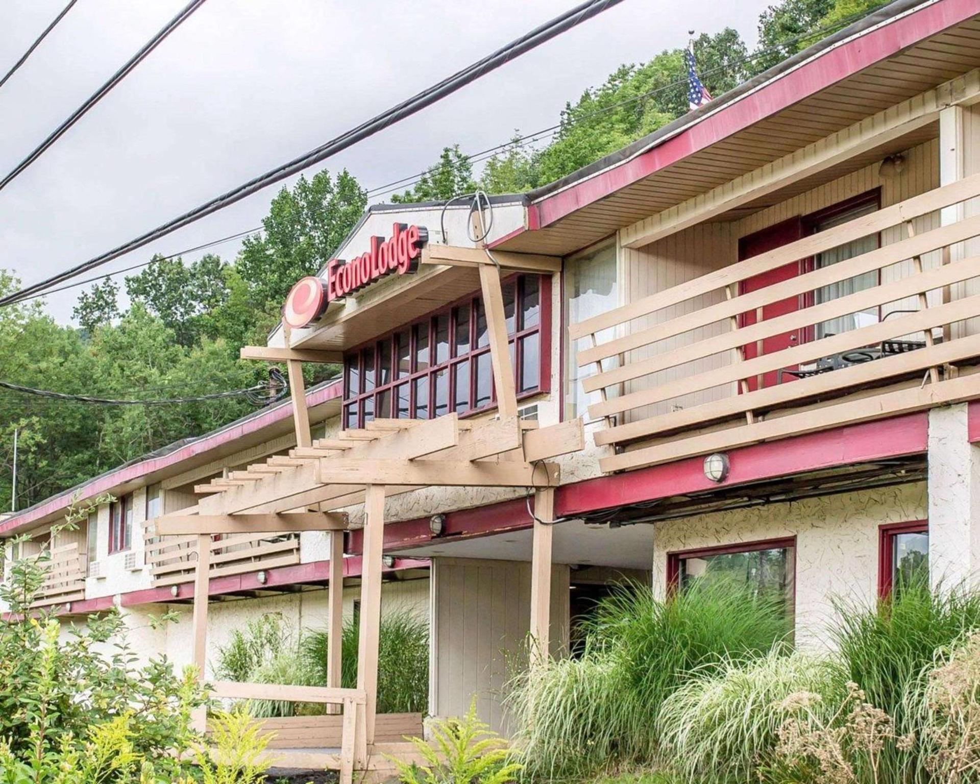 Econo Lodge Clarks Summit - Scranton photo 4