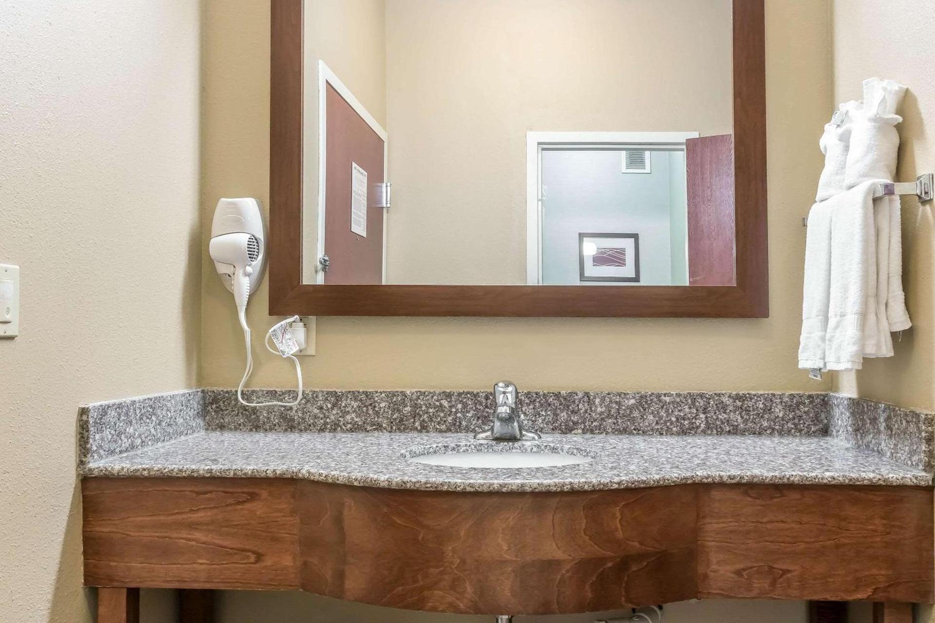 Comfort Inn Lancaster County photo 21