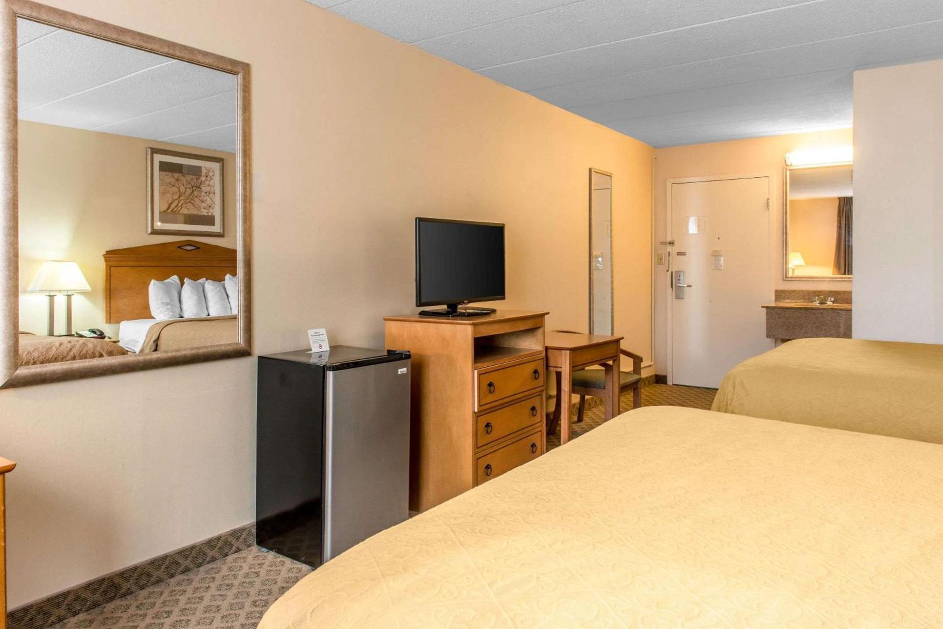 Quality Inn & Suites Fairview - Erie photo 19
