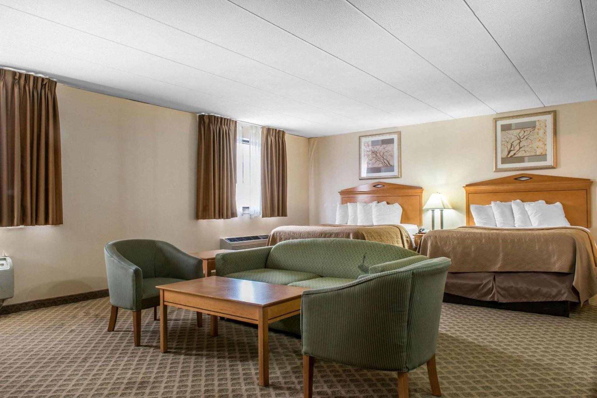 Quality Inn & Suites Fairview - Erie photo 15