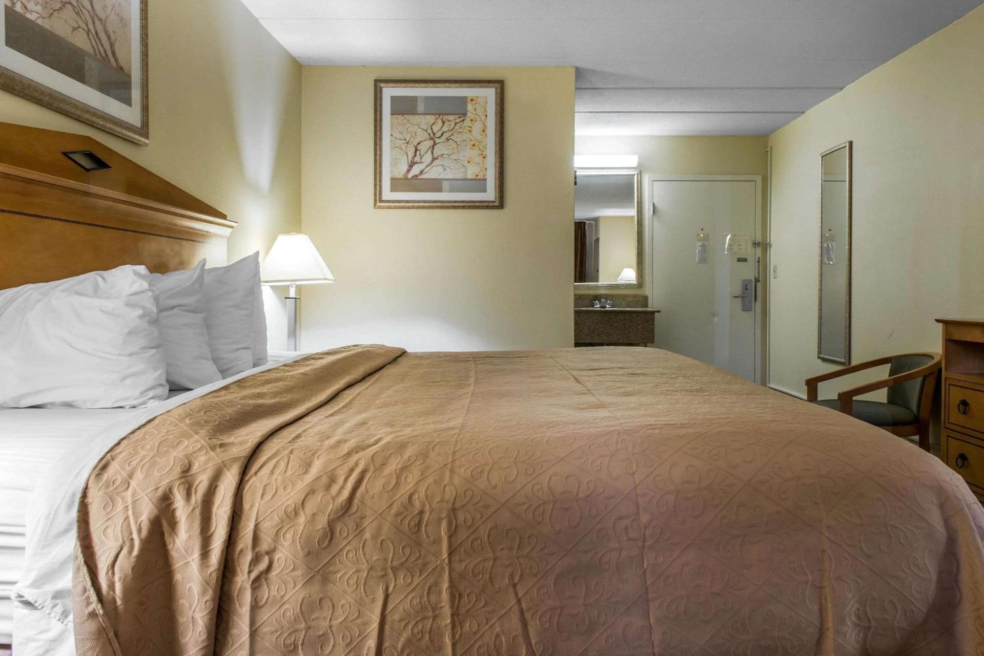 Quality Inn & Suites Fairview - Erie photo 7