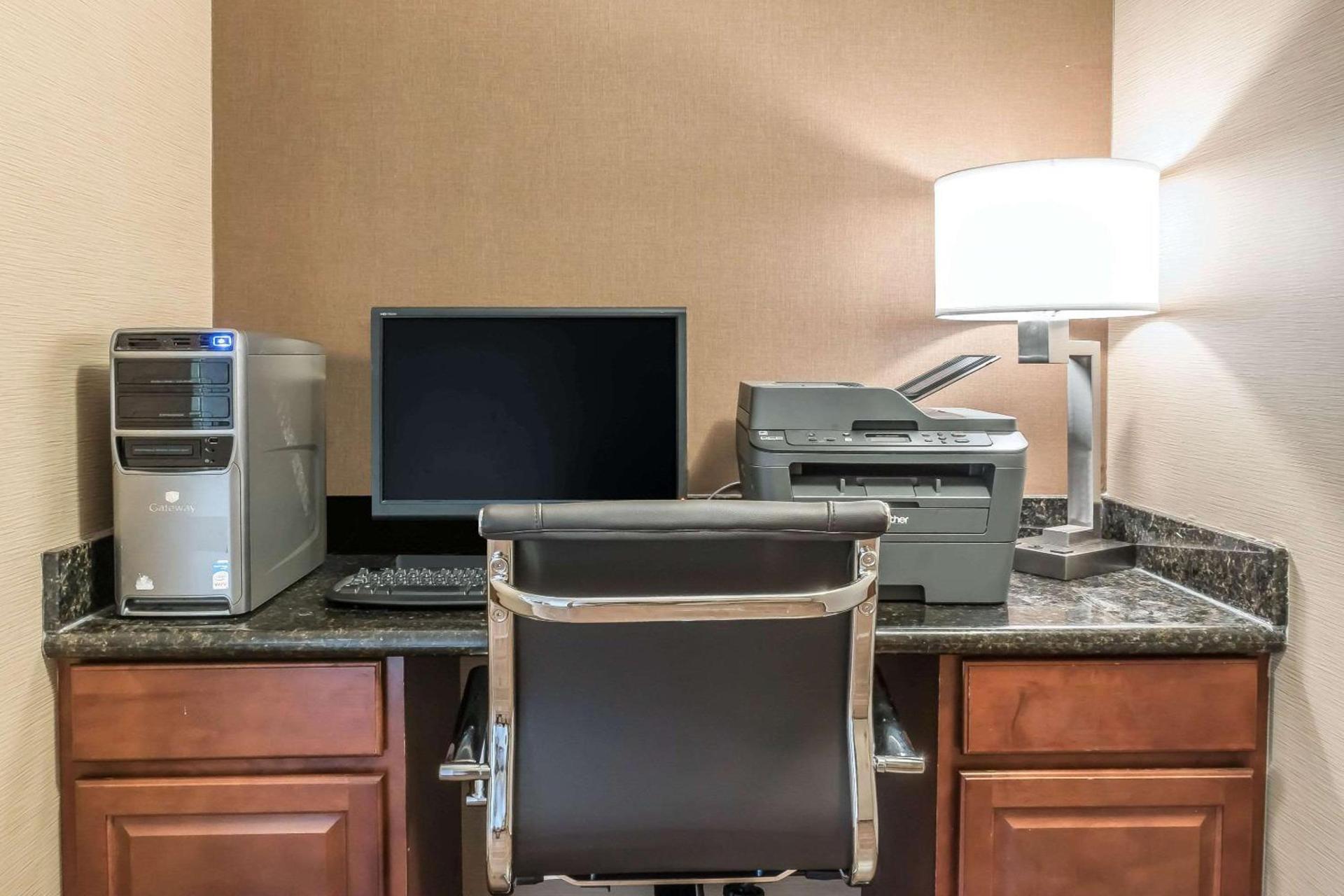 Comfort Inn Lancaster County photo 31