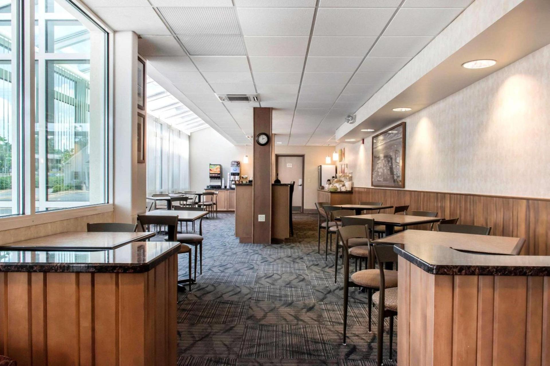 Days Inn by Wyndham Penn State photo 21