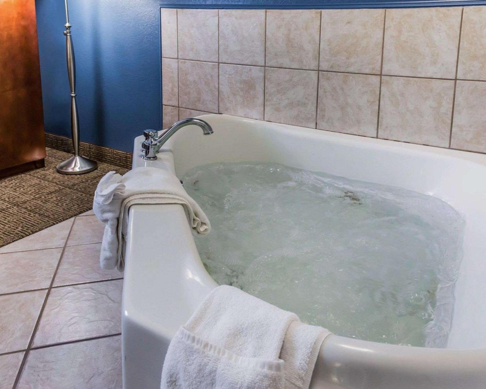 Quality Inn Belle Vernon photo 11