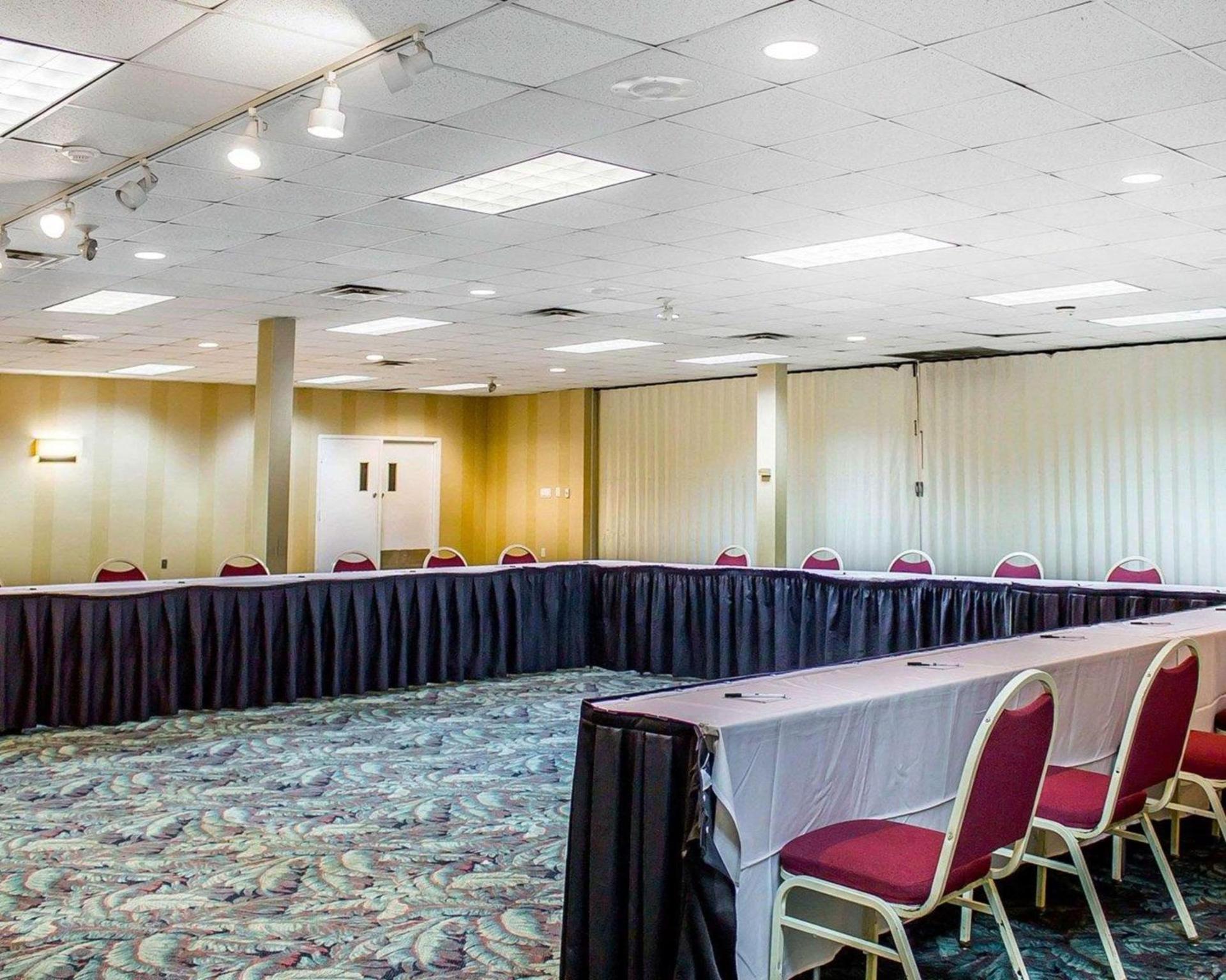 Wilkes-Barre Inn & Suites photo 36