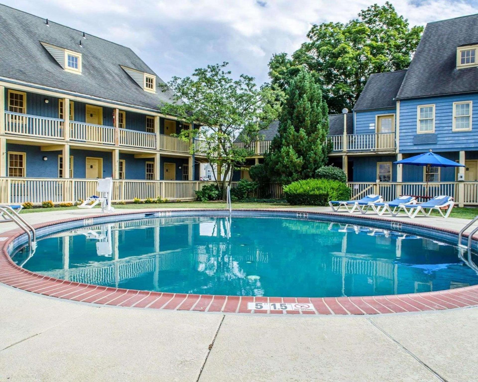 Clarion Inn Strasburg - Lancaster photo 26