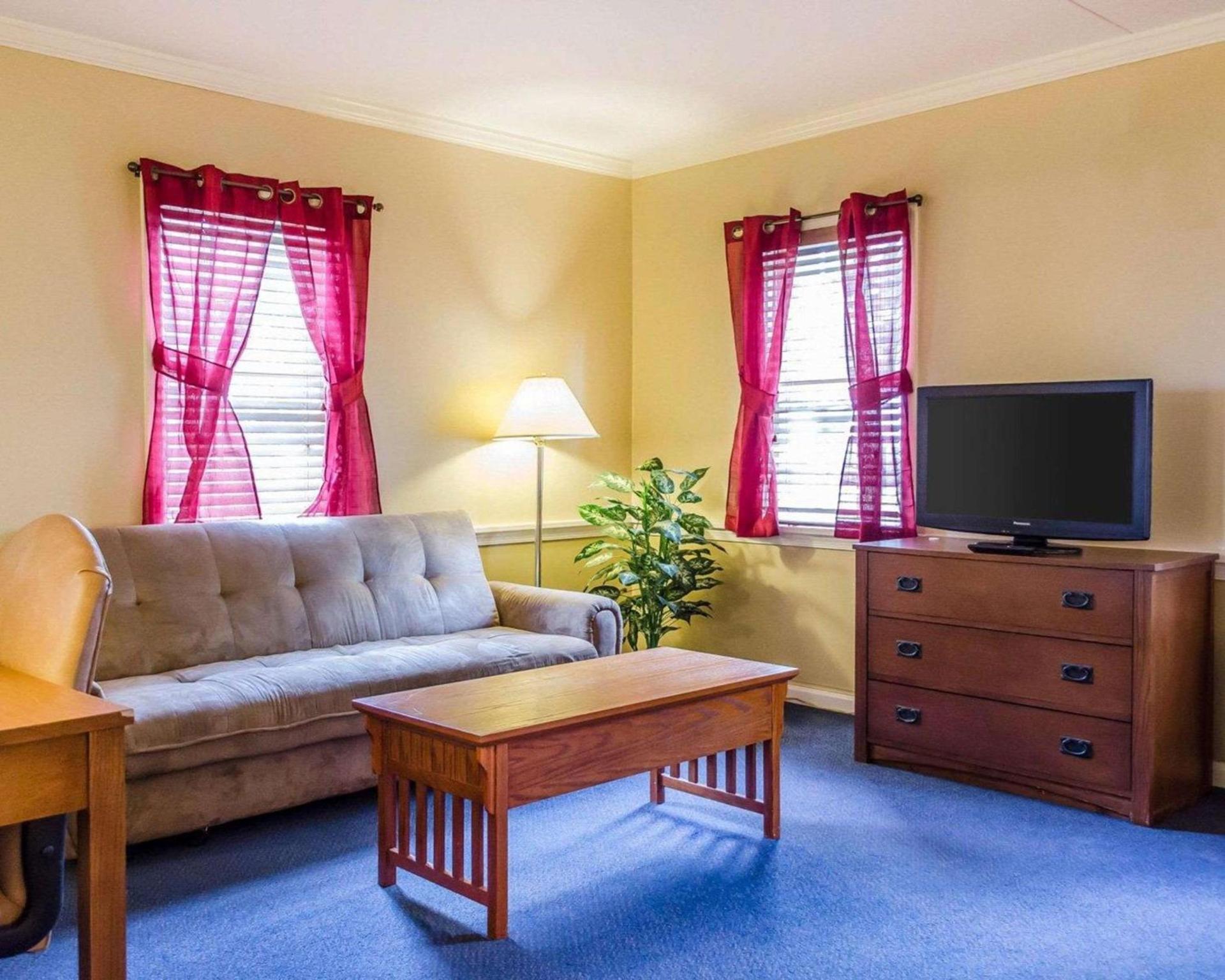 Clarion Inn Strasburg - Lancaster photo 15