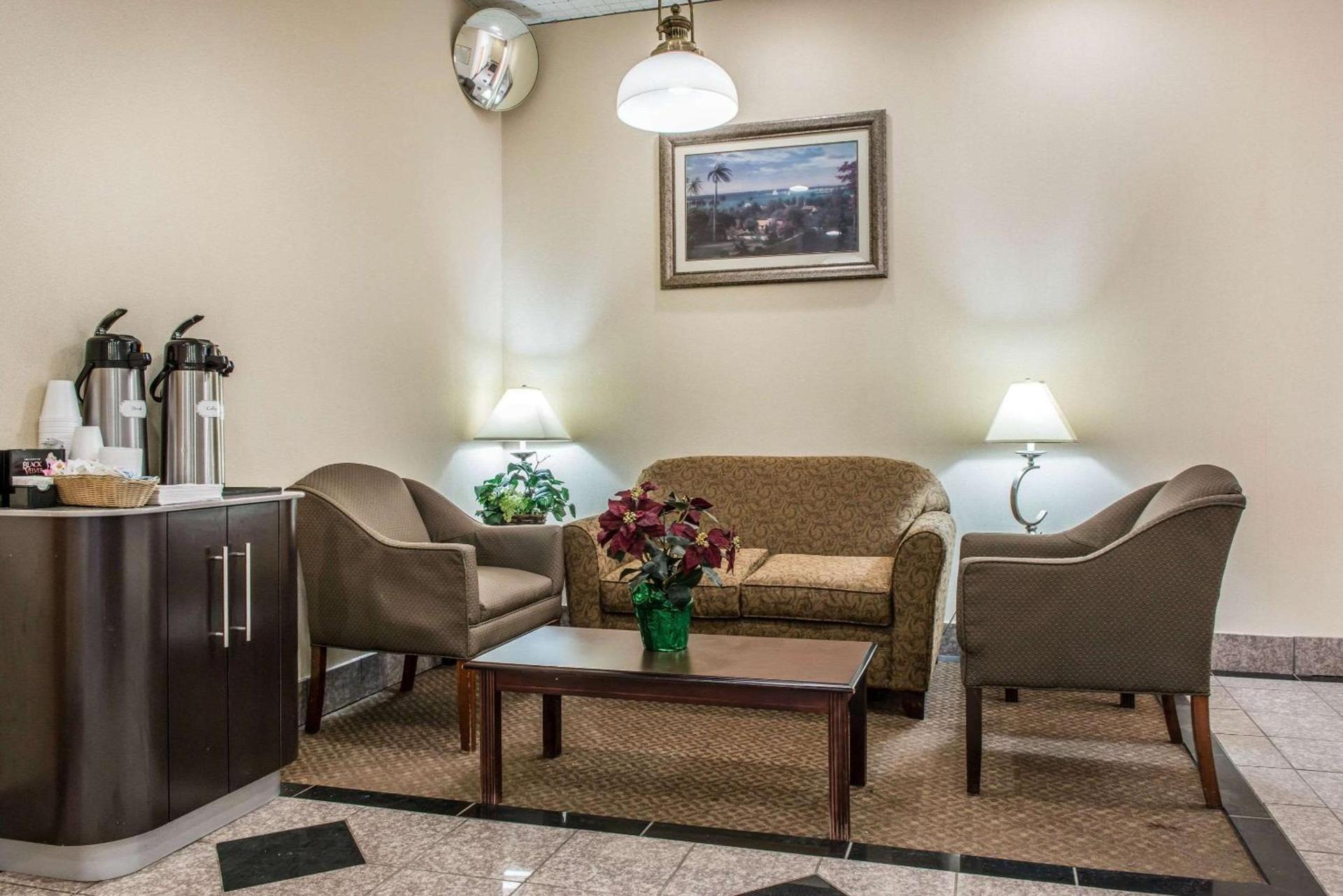 Quality Inn & Suites Fairview - Erie photo 6