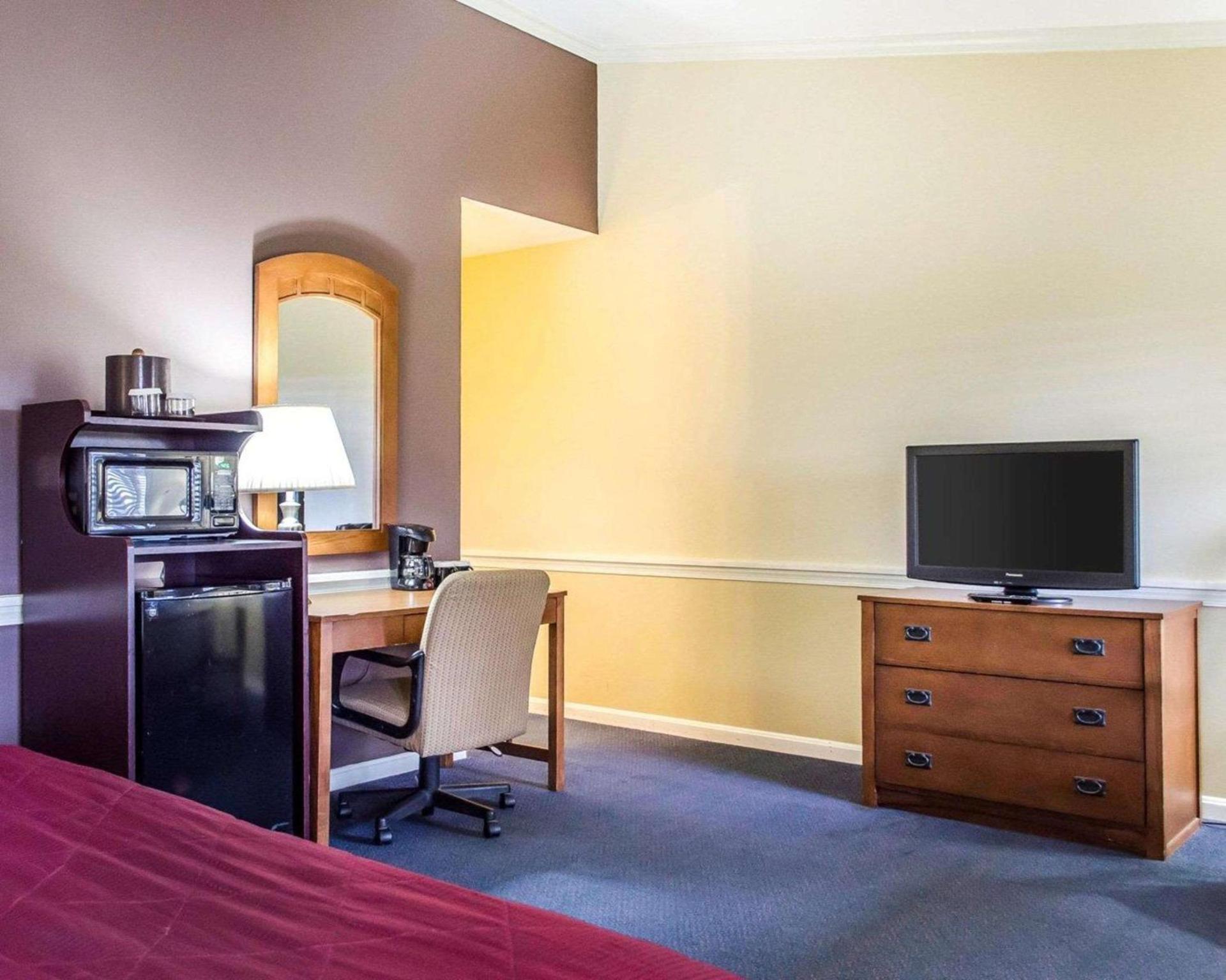 Clarion Inn Strasburg - Lancaster photo 10