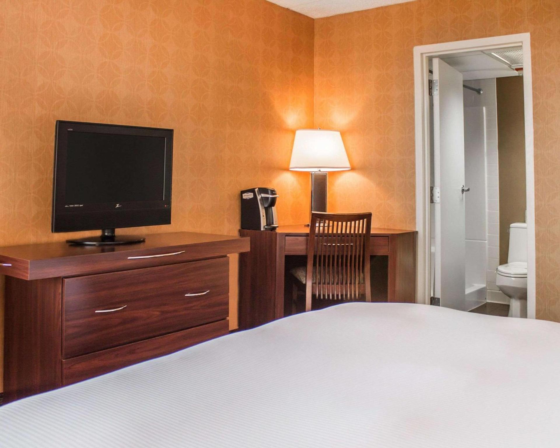 The Woodlands Inn photo 15
