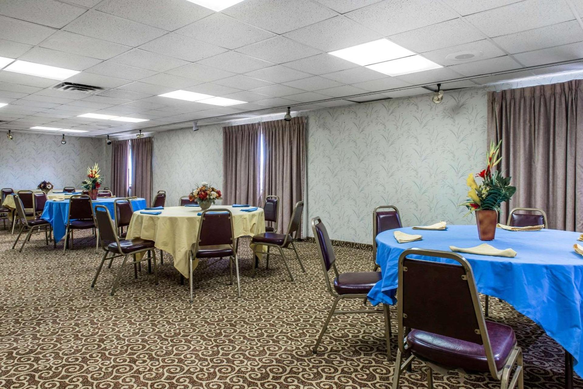 Quality Inn & Suites Fairview - Erie photo 24