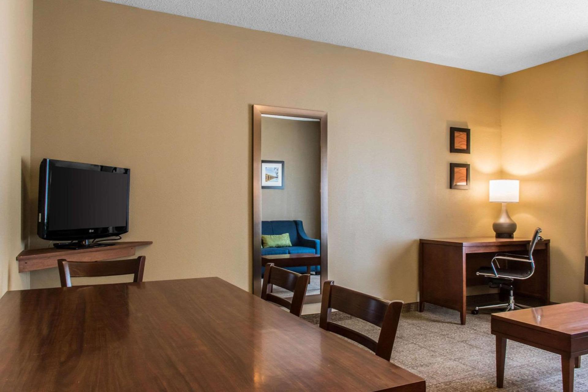 Comfort Inn Lancaster County photo 24