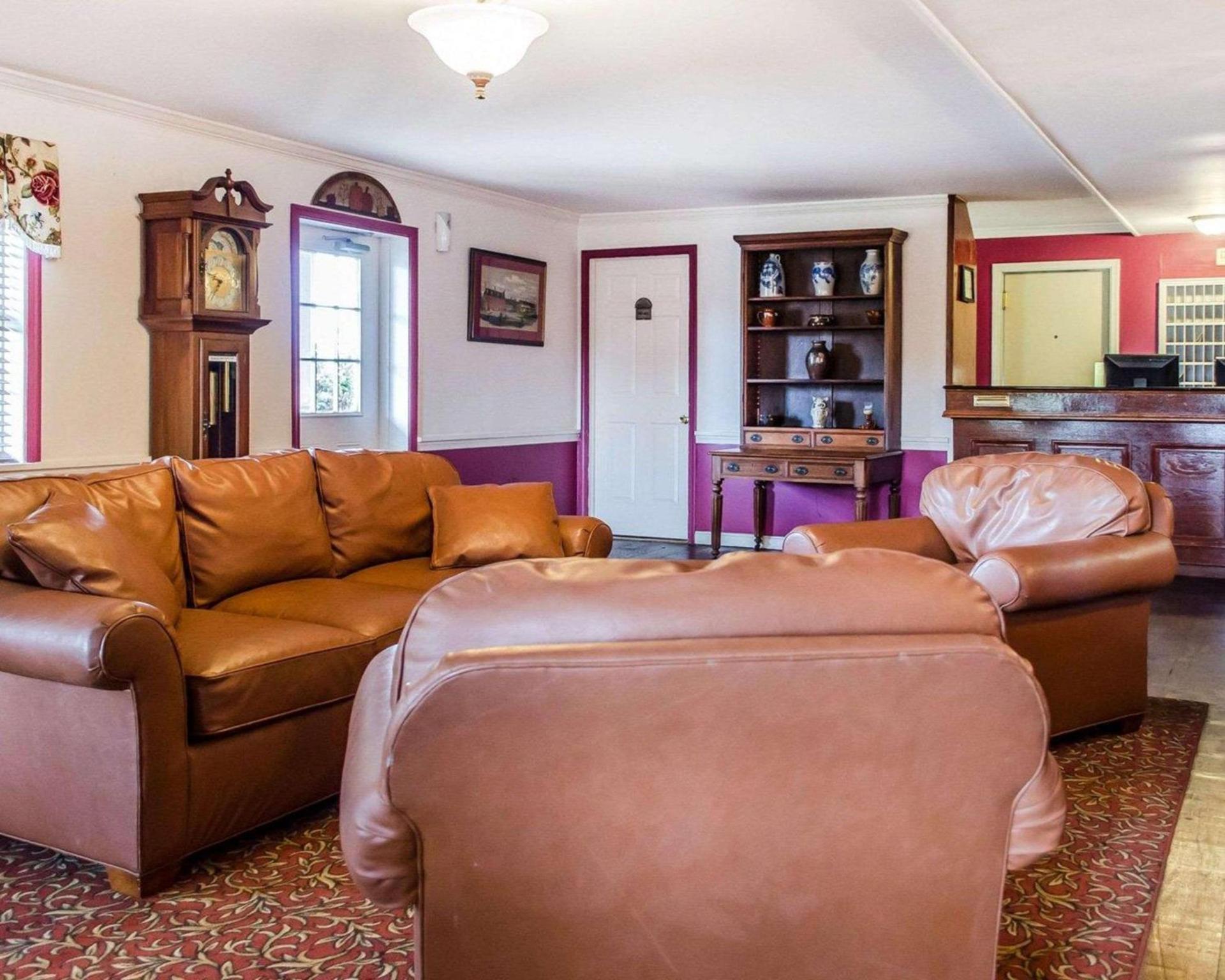 Clarion Inn Strasburg - Lancaster photo 6