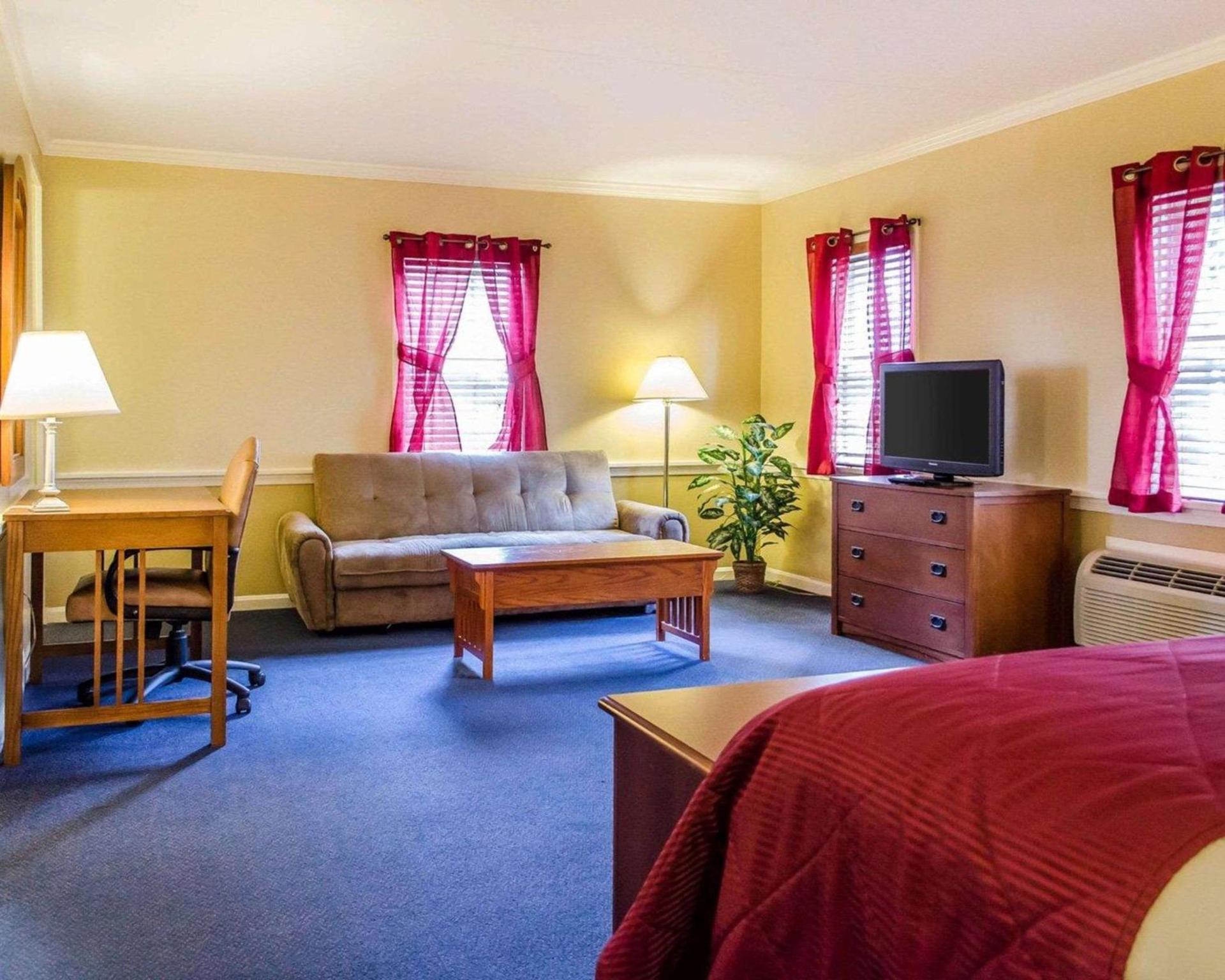 Clarion Inn Strasburg - Lancaster photo 20