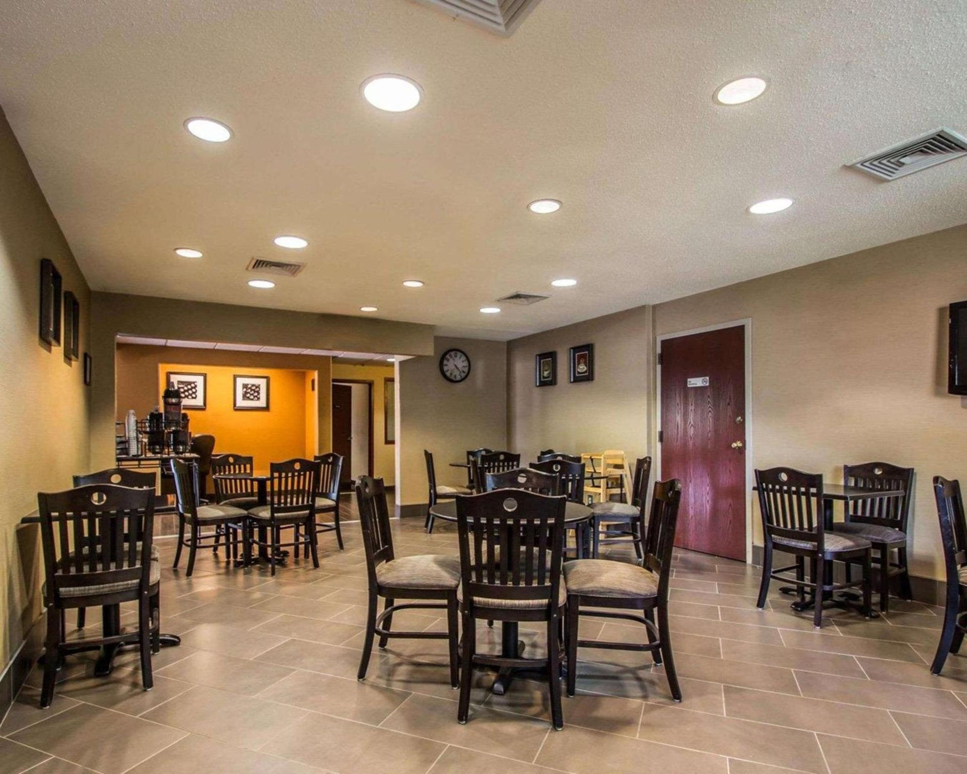 Quality Inn & Suites NJ State Capital Area photo 22