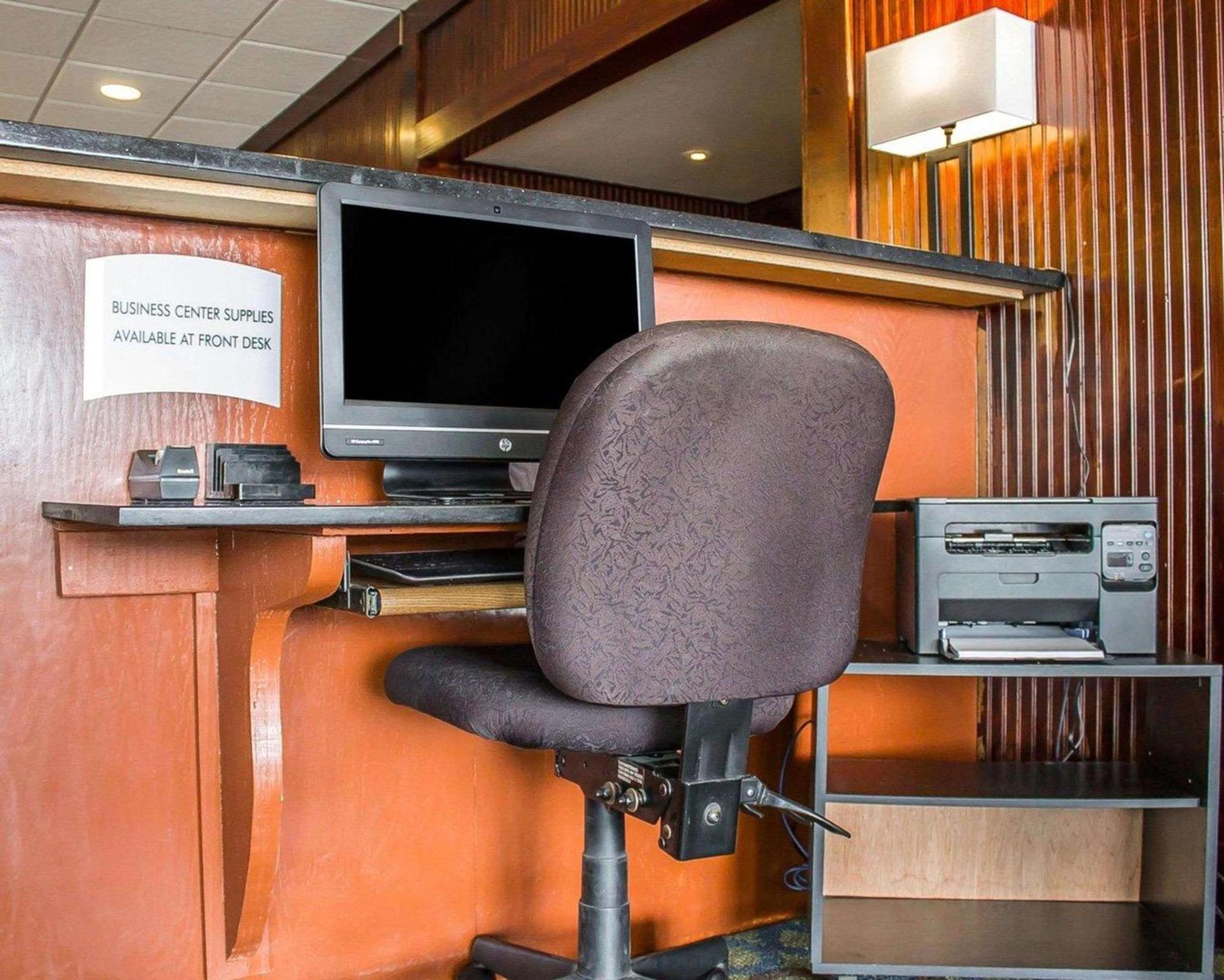 Wilkes-Barre Inn & Suites photo 34