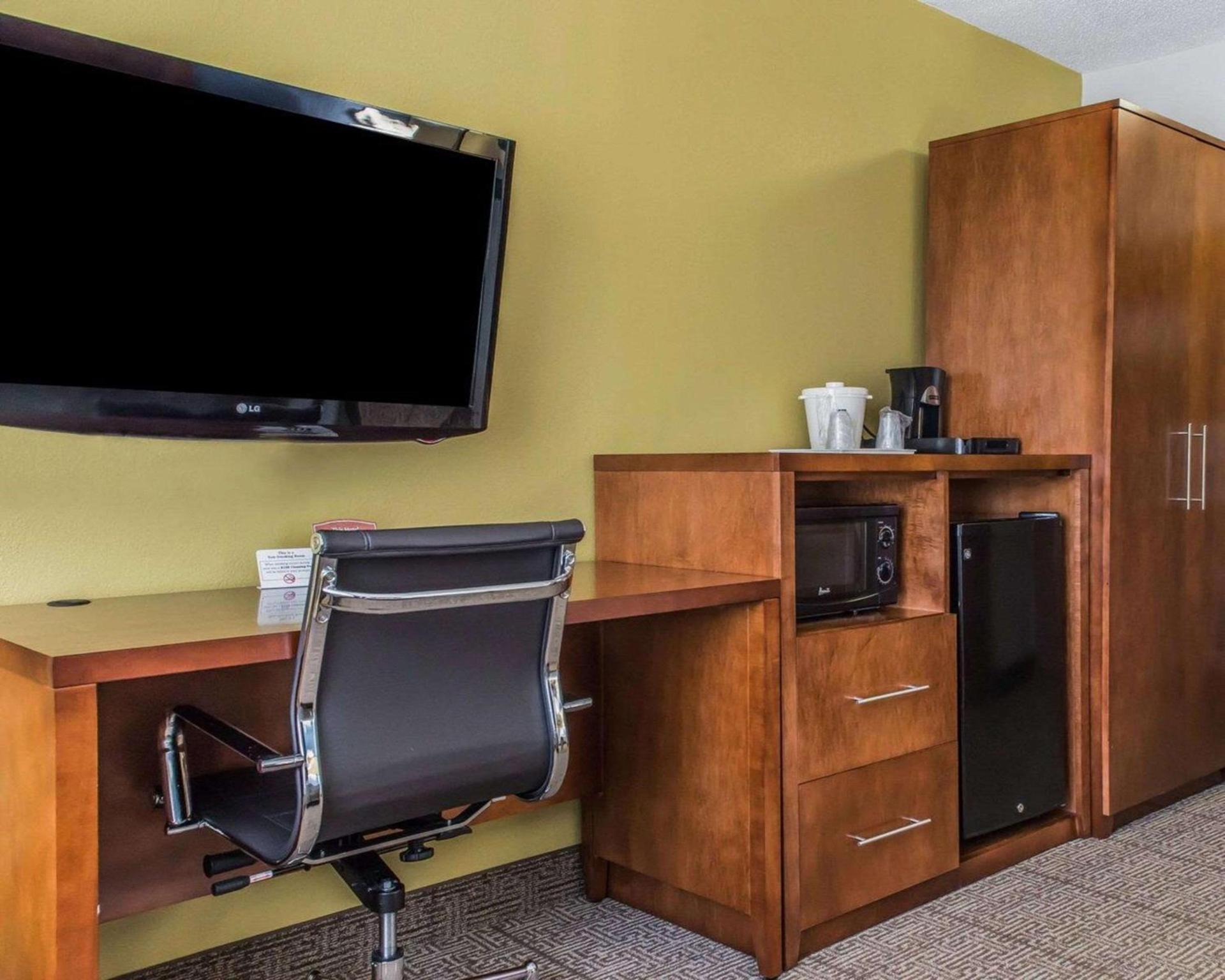 Quality Inn Belle Vernon photo 14