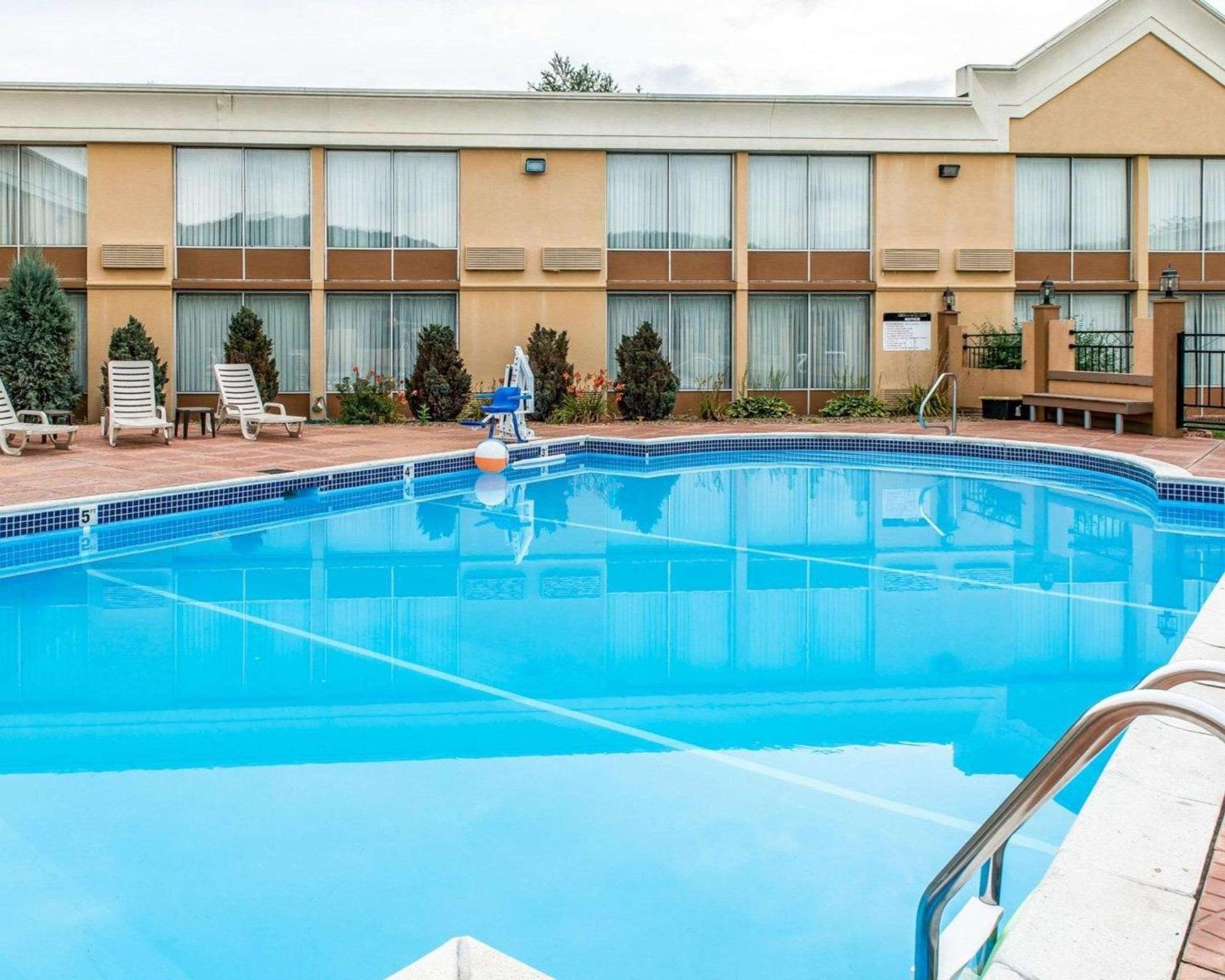 Quality Inn & Suites Indiana South photo 25
