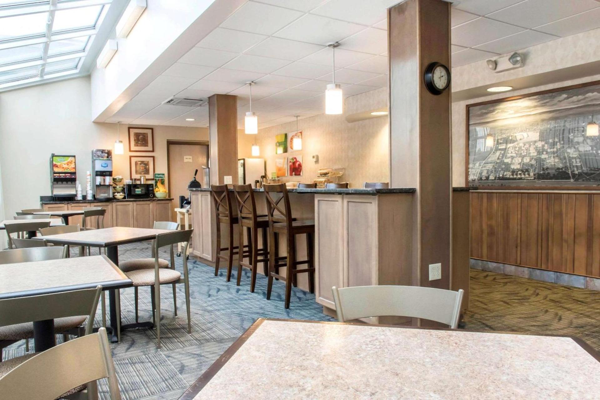 Days Inn by Wyndham Penn State photo 36