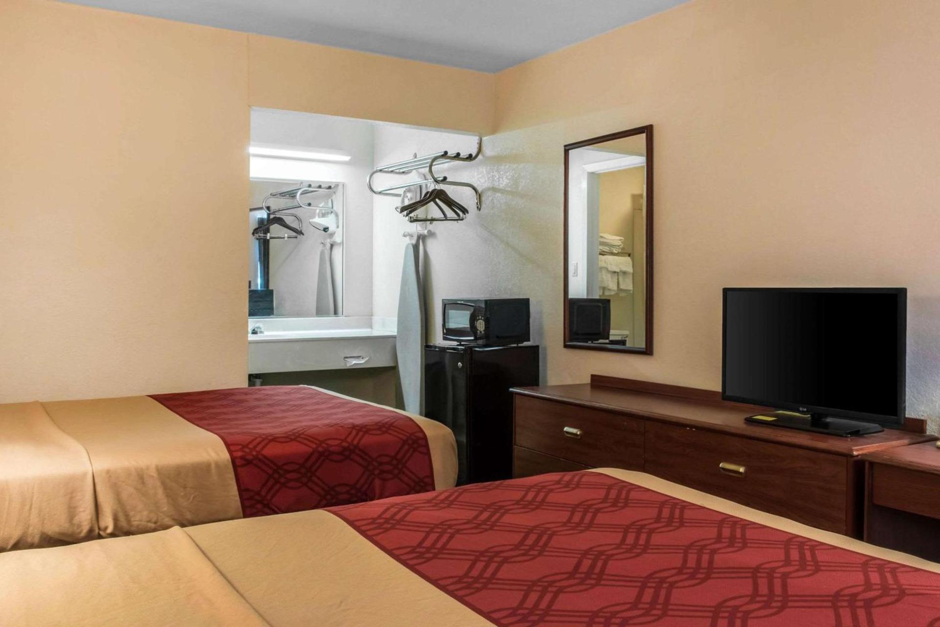 Econo Lodge Carlisle photo 16