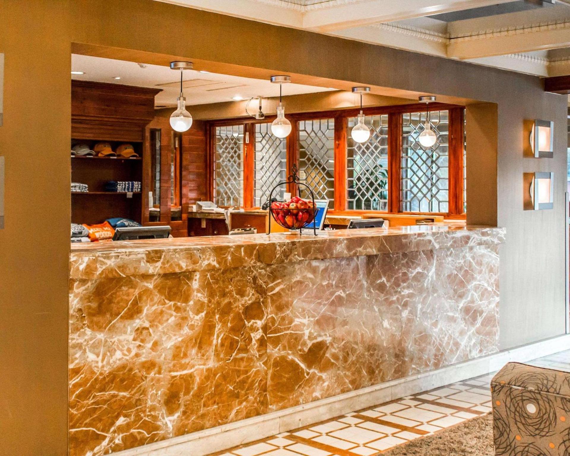 The Woodlands Inn photo 4