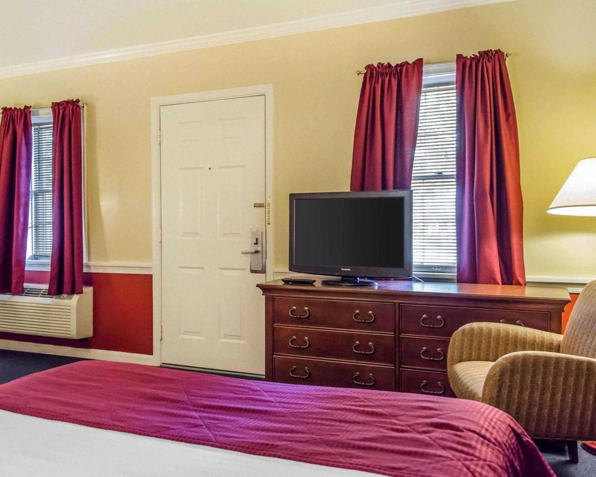 Clarion Inn Strasburg - Lancaster photo 12